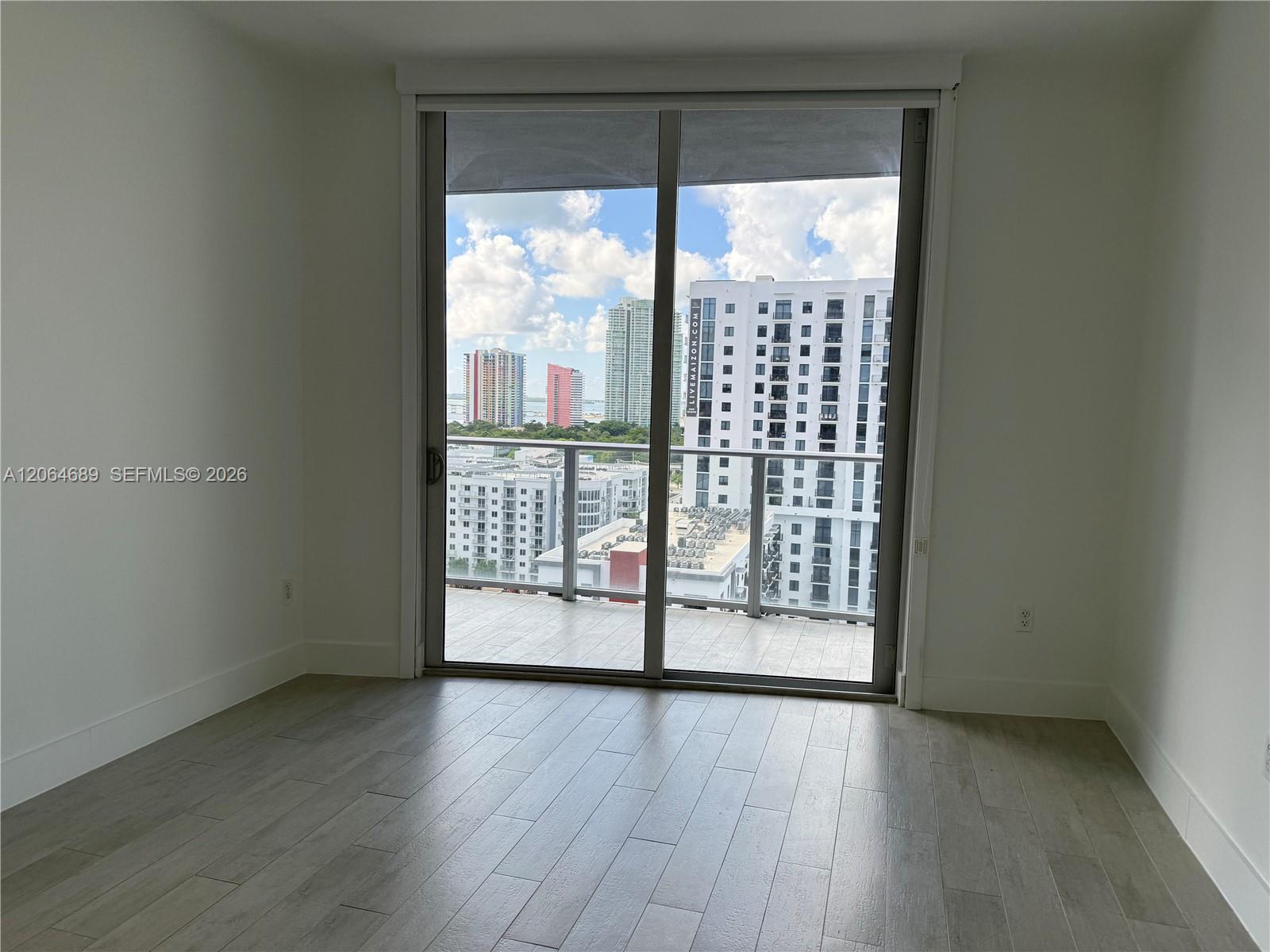 1010 SW 2nd Ave # 1501, Miami FL 33130 photo 5