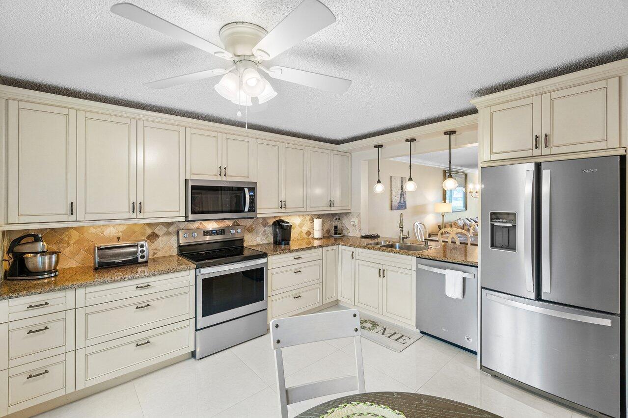 5771 FAIRWAY PARK Court # 103, Boynton Beach FL 33437 photo 3