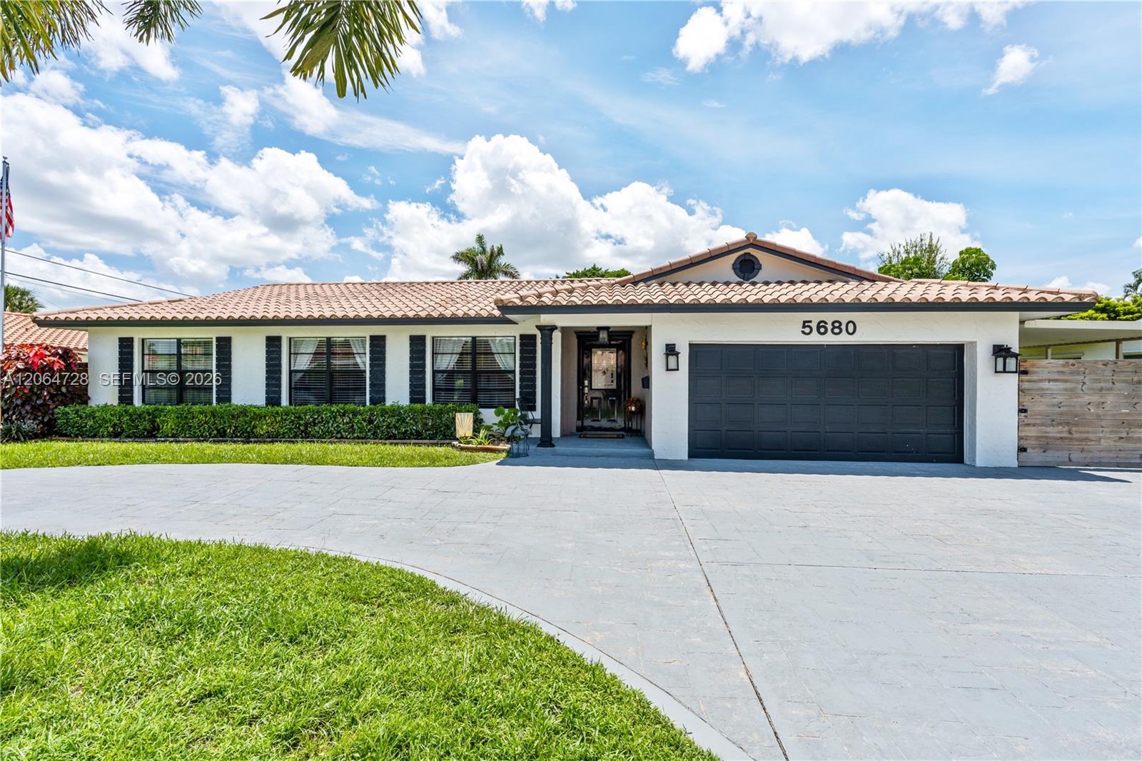 5680 SW 9th St, Plantation FL 33317 photo 2