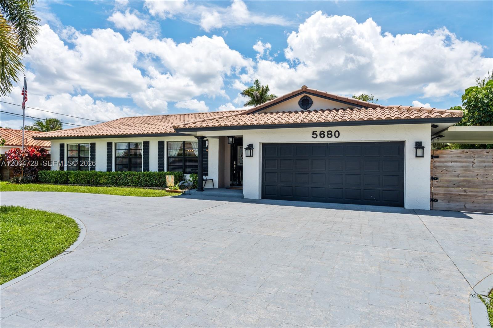 5680 SW 9th St, Plantation FL 33317 photo 3