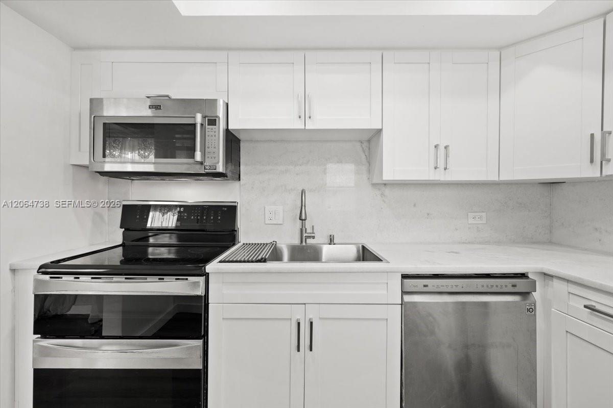 447 NE 195 th St # 414, Miami FL 33179 photo 4