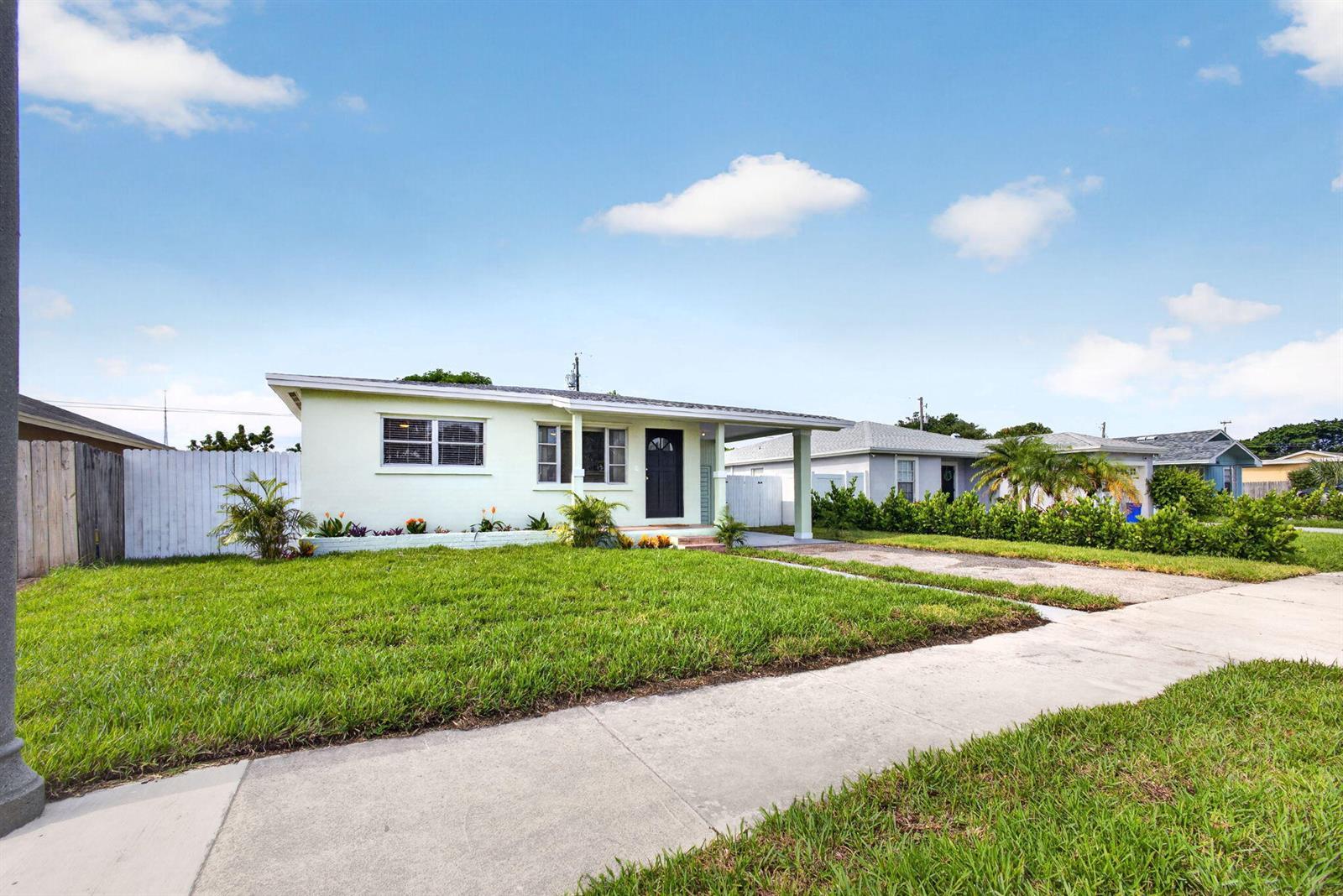 1547 W 10TH Street, Riviera Beach FL 33404 photo 4