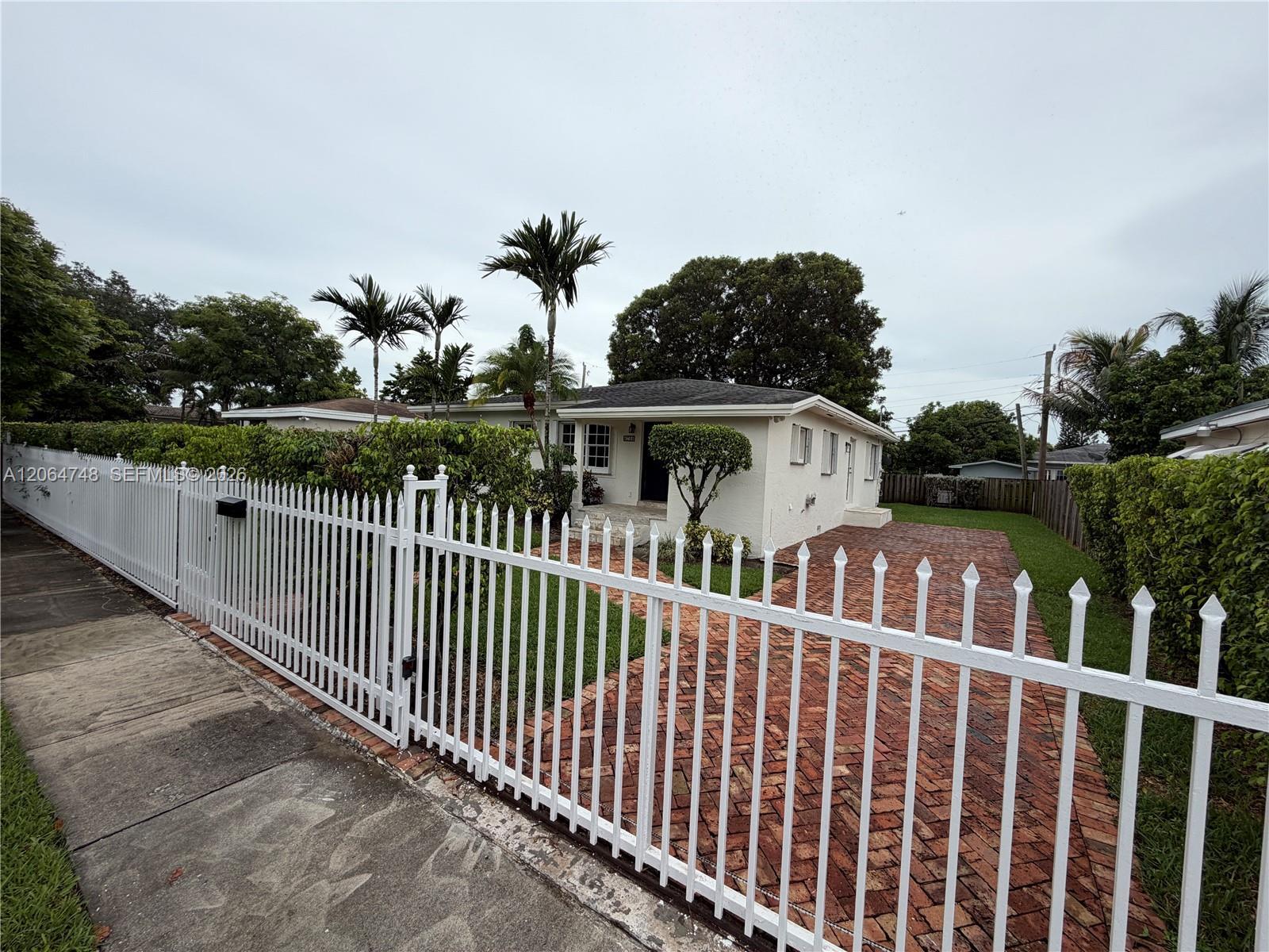 6746 SW 32nd Ter, Miami FL 33155 photo 5