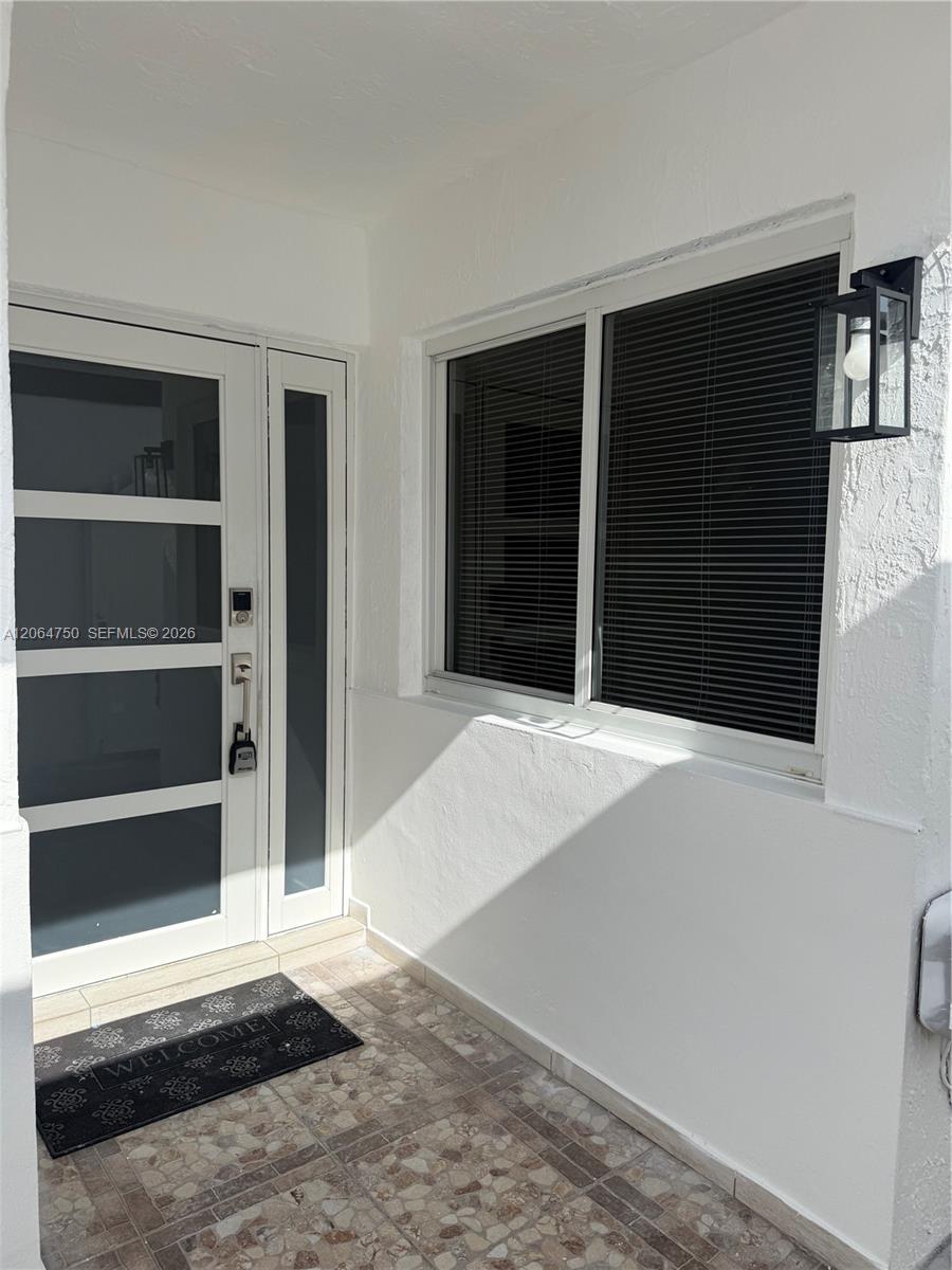 2854 W 75th Ter, Hialeah FL 33018 photo 4