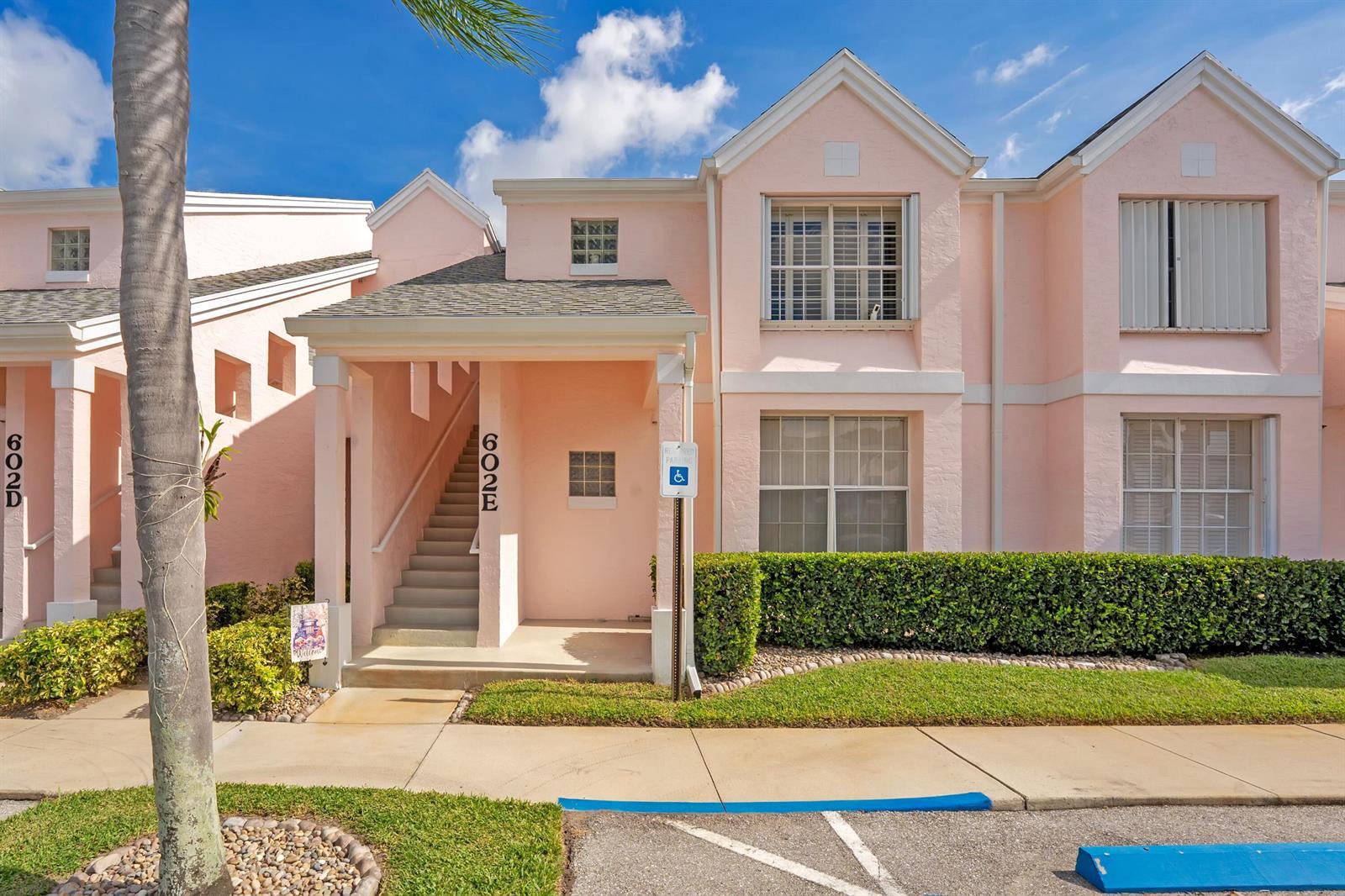 602 Muirfield Court, Jupiter FL 33458 photo 2