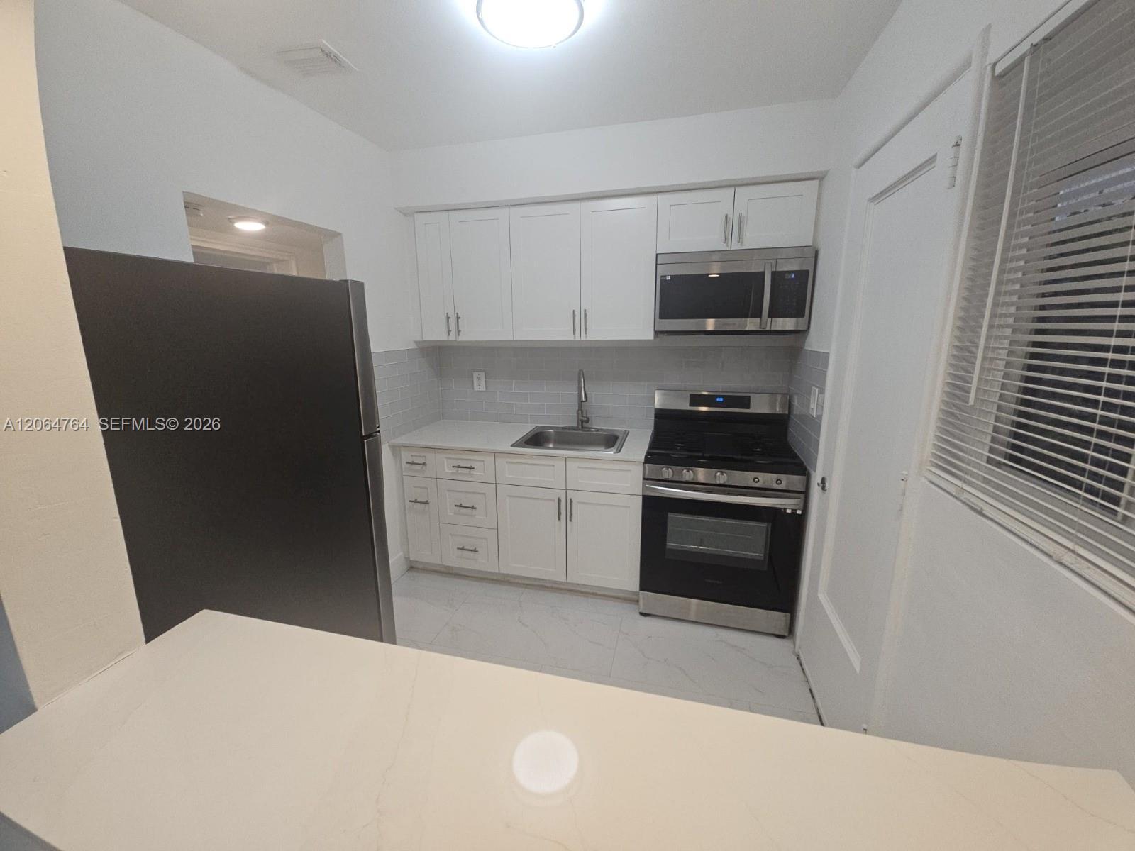 7435 Byron Ave # 5, Miami Beach FL 33141 photo 4