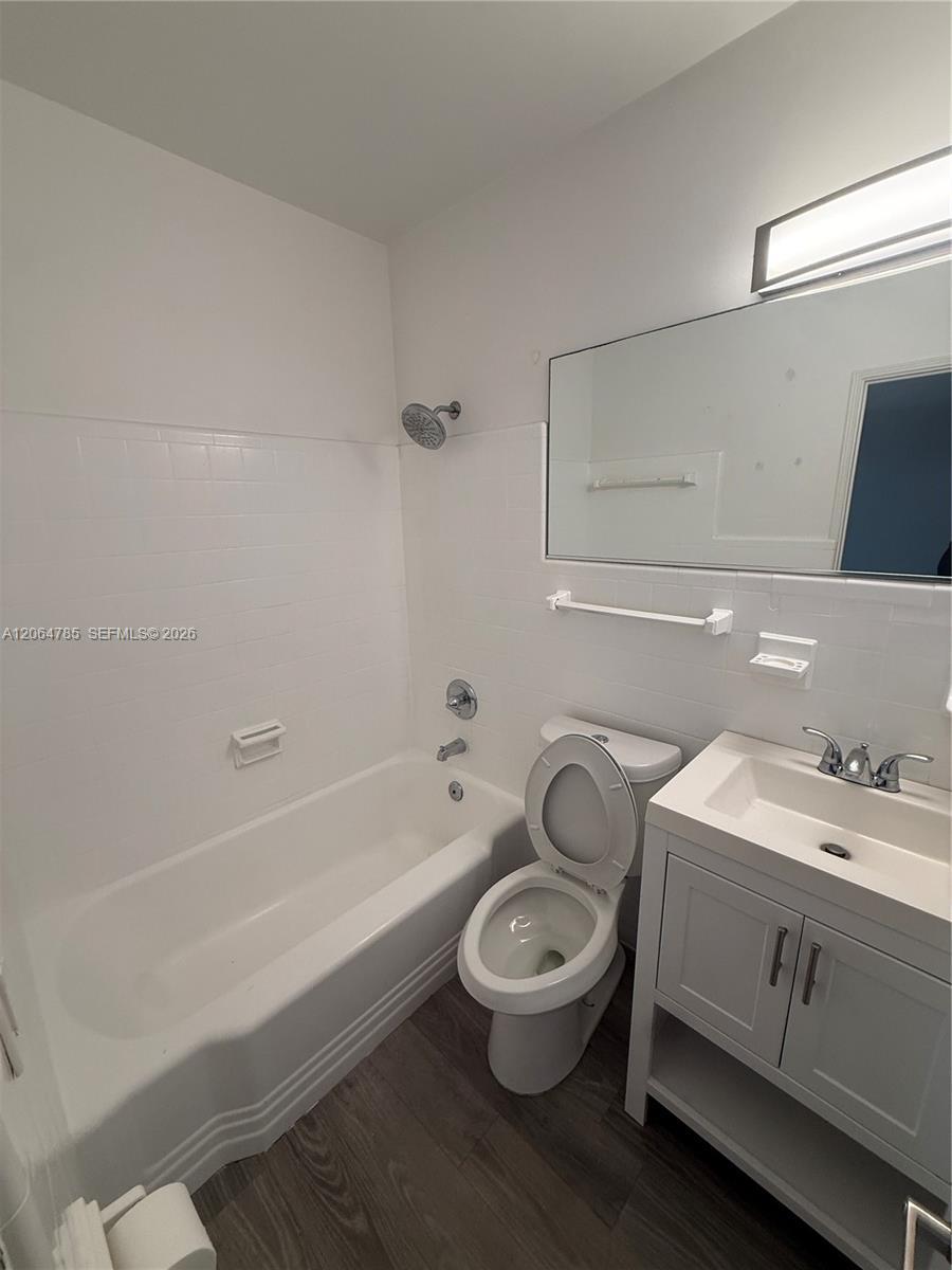 345 85th St # 8, Miami Beach FL 33141 photo 4