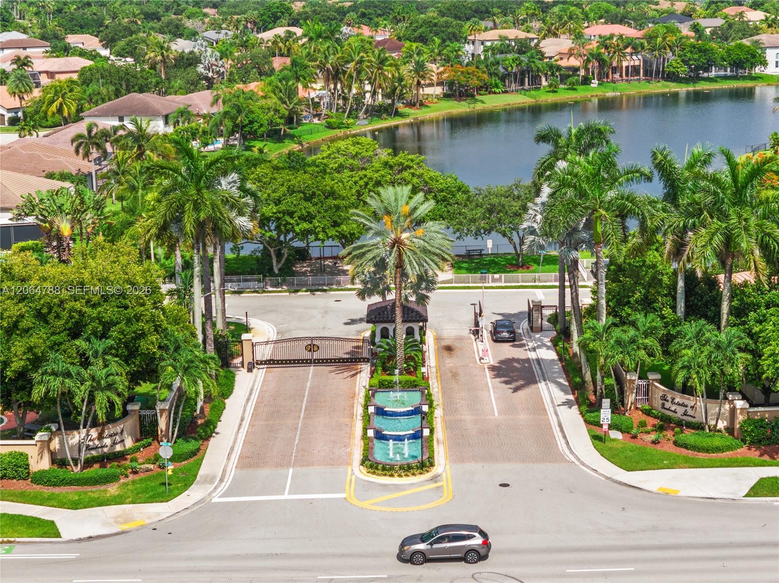1046 SW 159th Way, Pembroke Pines FL 33027 photo 2
