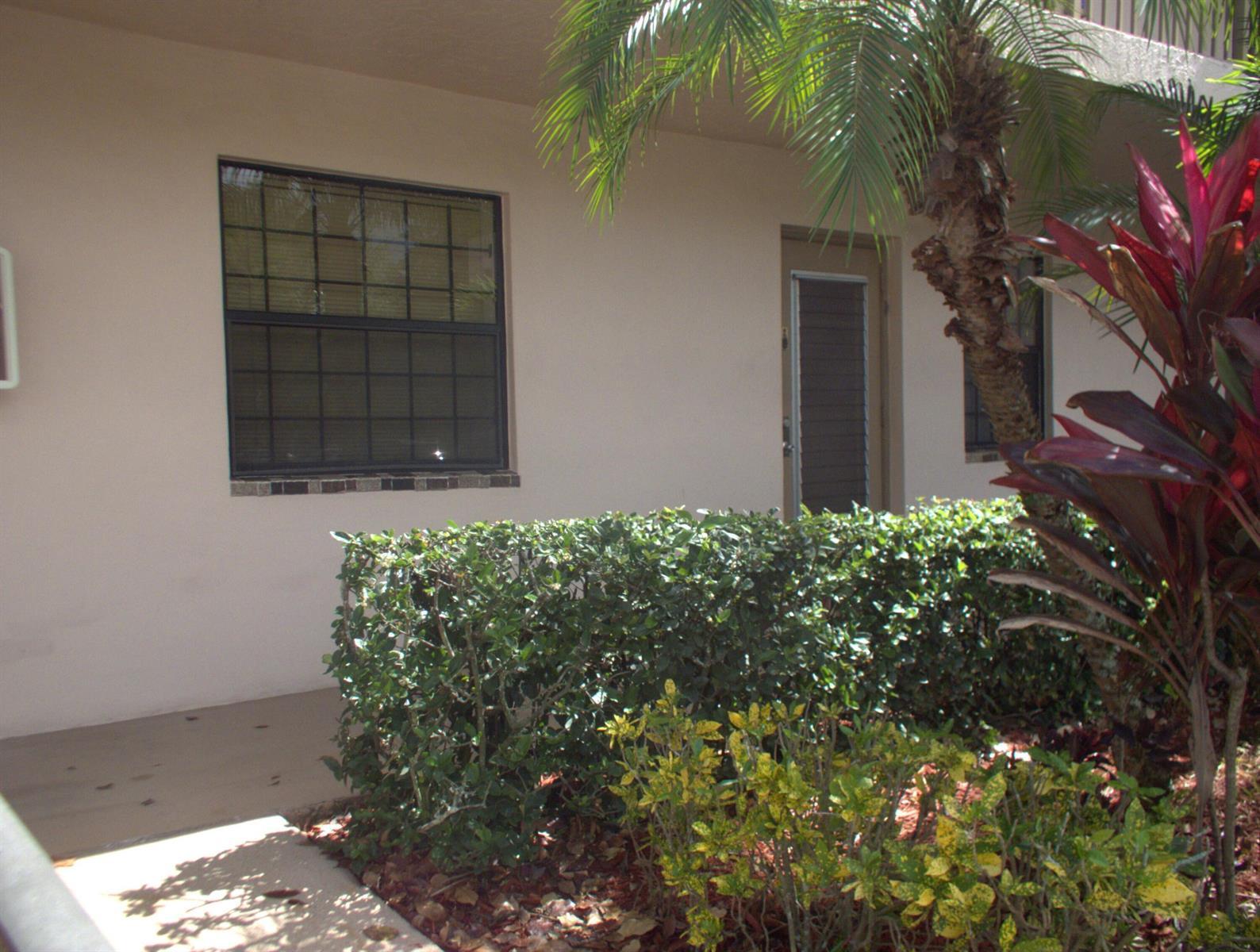 10332 SUNRISE LAKES Boulevard # 111, Sunrise FL 33322 photo 4