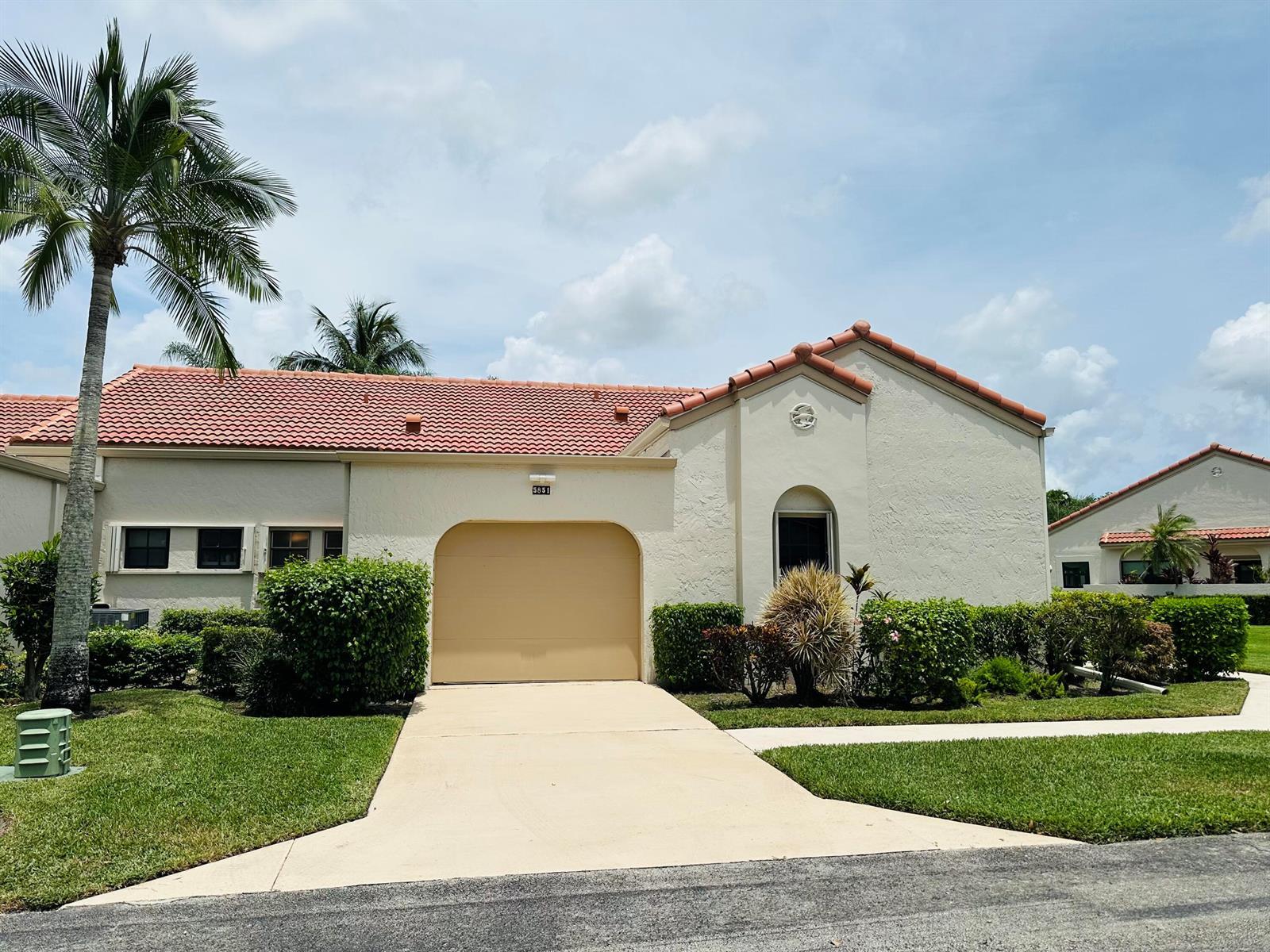 5851 PARKWALK Circle W, Boynton Beach FL 33472 photo 2