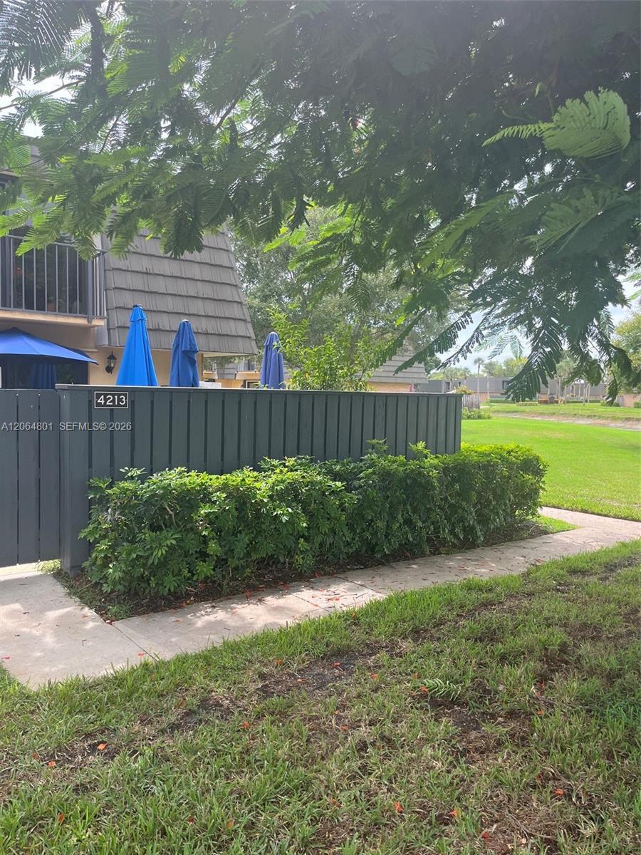 4213 42nd Way, West Palm Beach FL 33407 photo 2