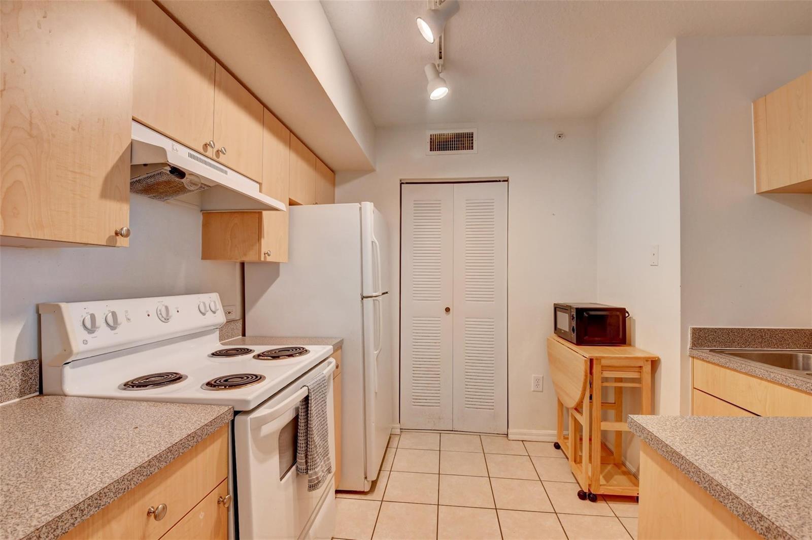 703 VILLA Circle # 703, Boynton Beach FL 33435 photo 5