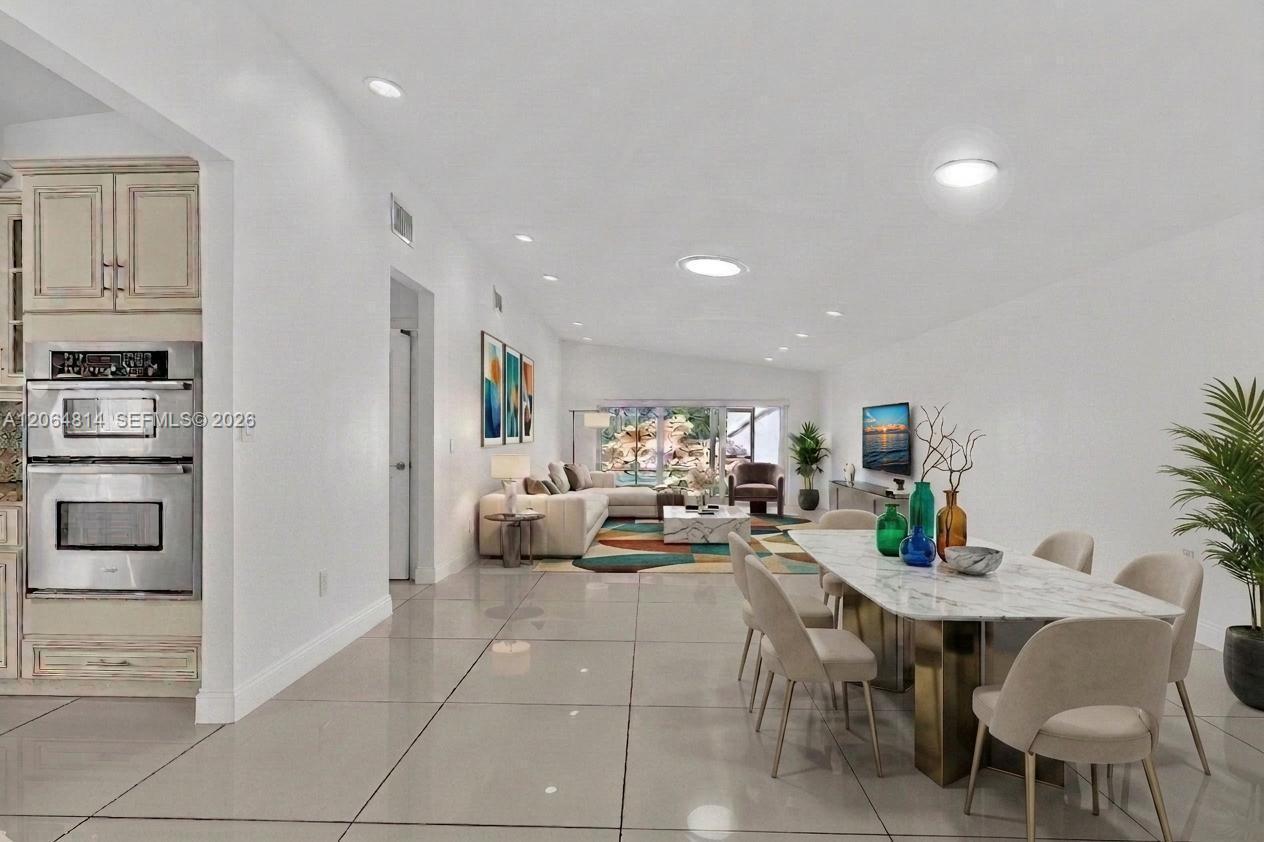 616 NE 195th St, Miami FL 33179 photo 5
