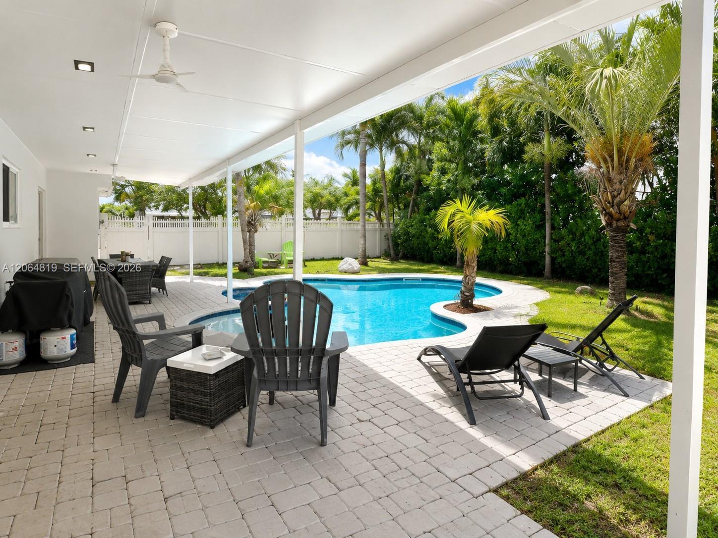 1301 NE 42nd St, Oakland Park FL 33334 photo 4