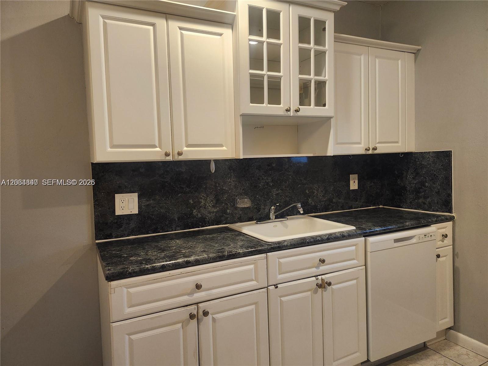 421 NE 1st St # 112, Hallandale Beach FL 33009 photo 2