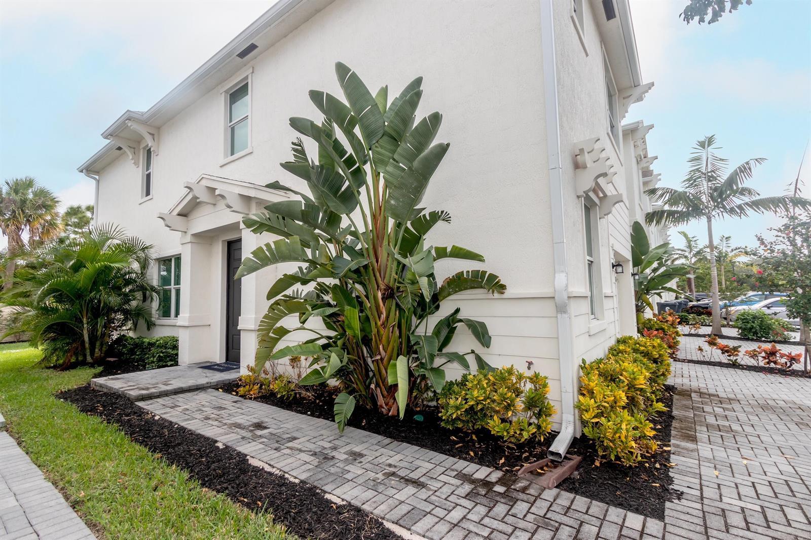 4578 Meyerson Place, Lake Worth FL 33463 photo 2