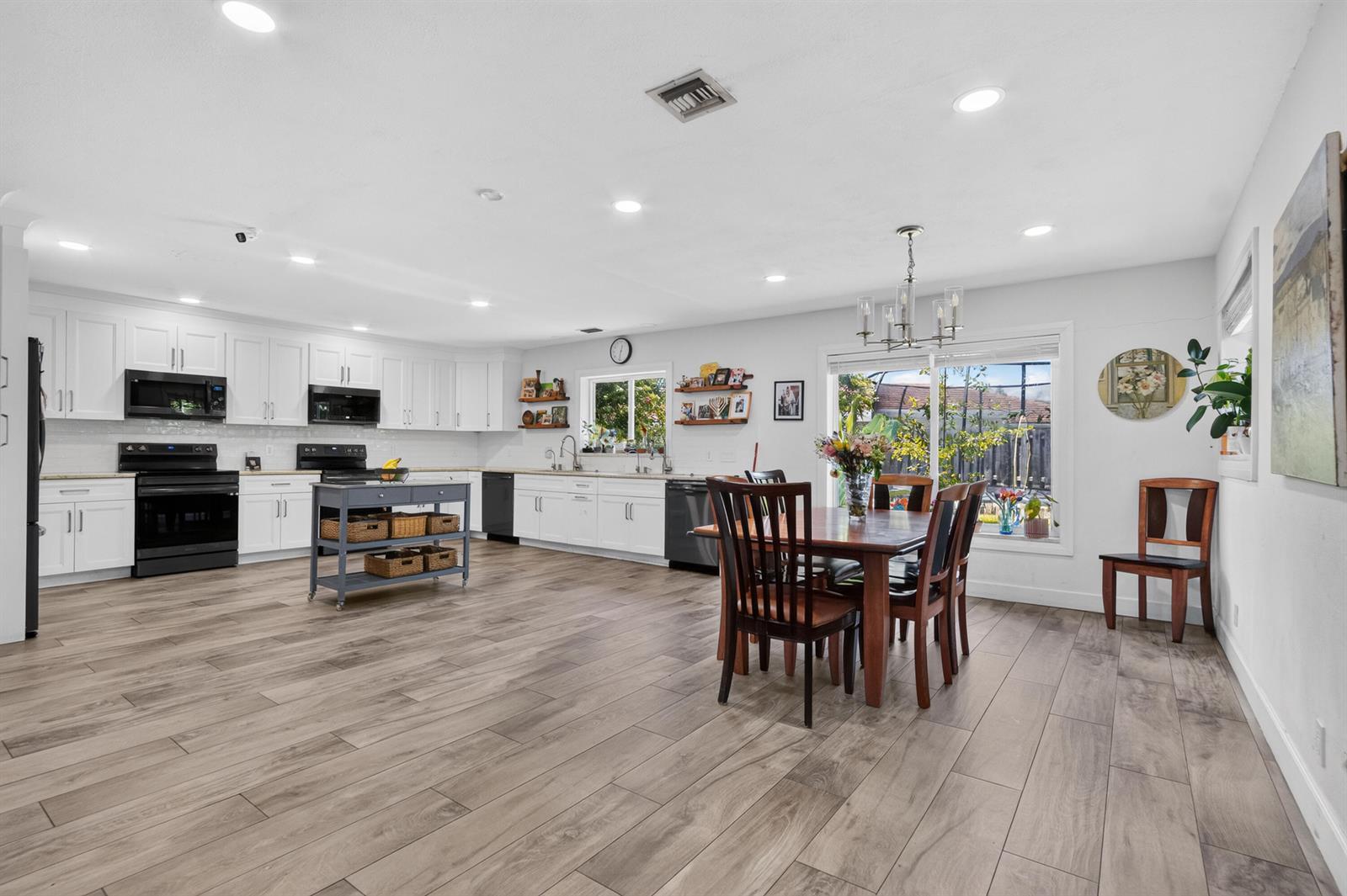 9404 NW 37TH Court, Coral Springs FL 33065 photo 3