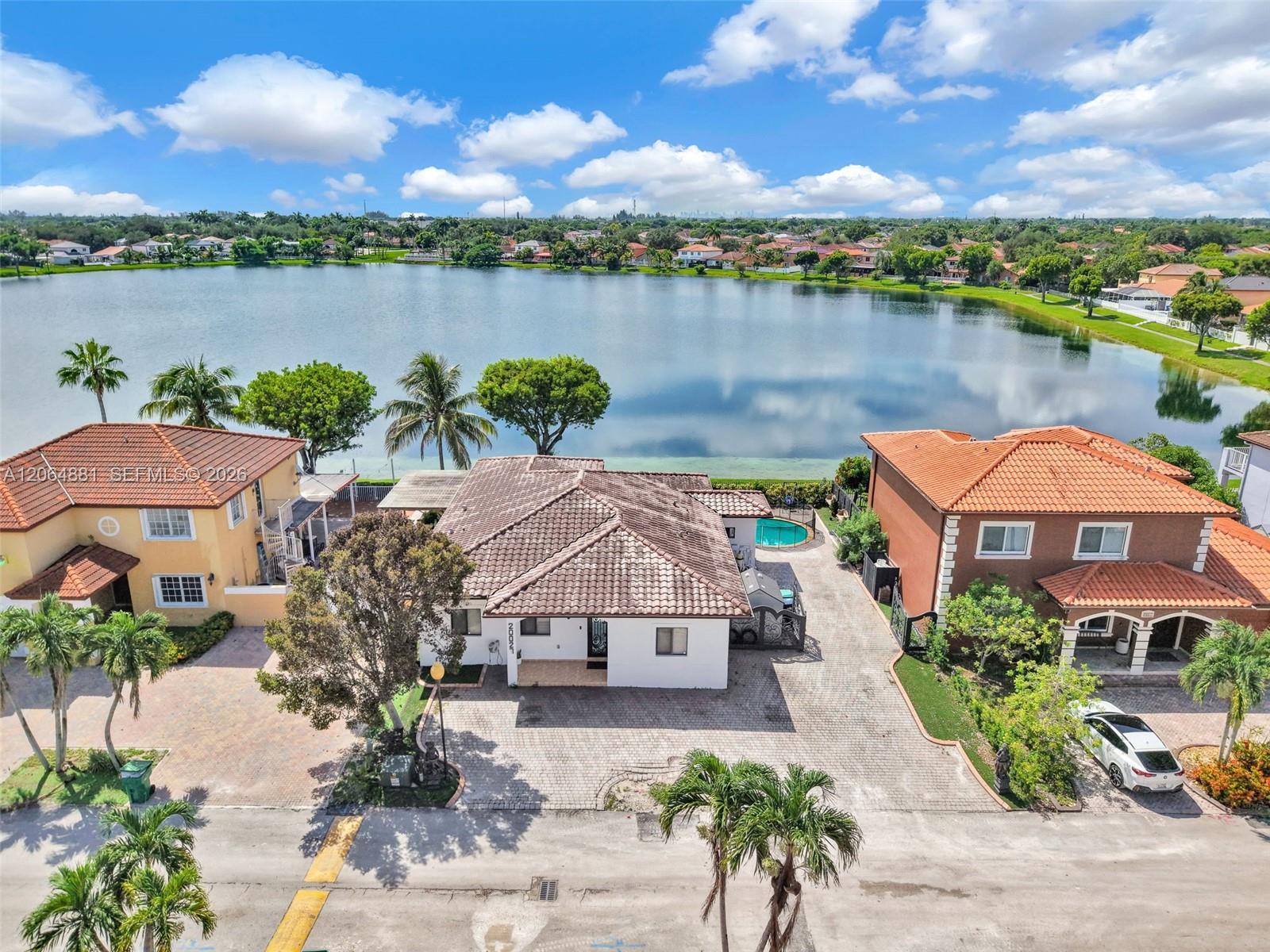 20027 NW 85th Ave, Hialeah FL 33015 photo 3