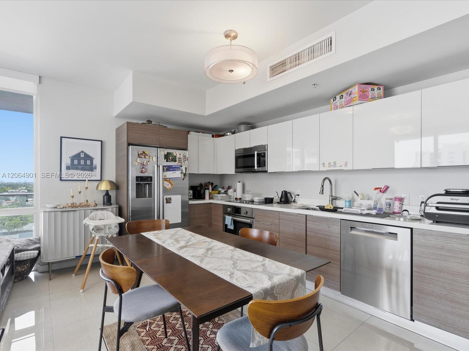 1010 SW 2nd Ave # 1009, Miami FL 33130 photo 4