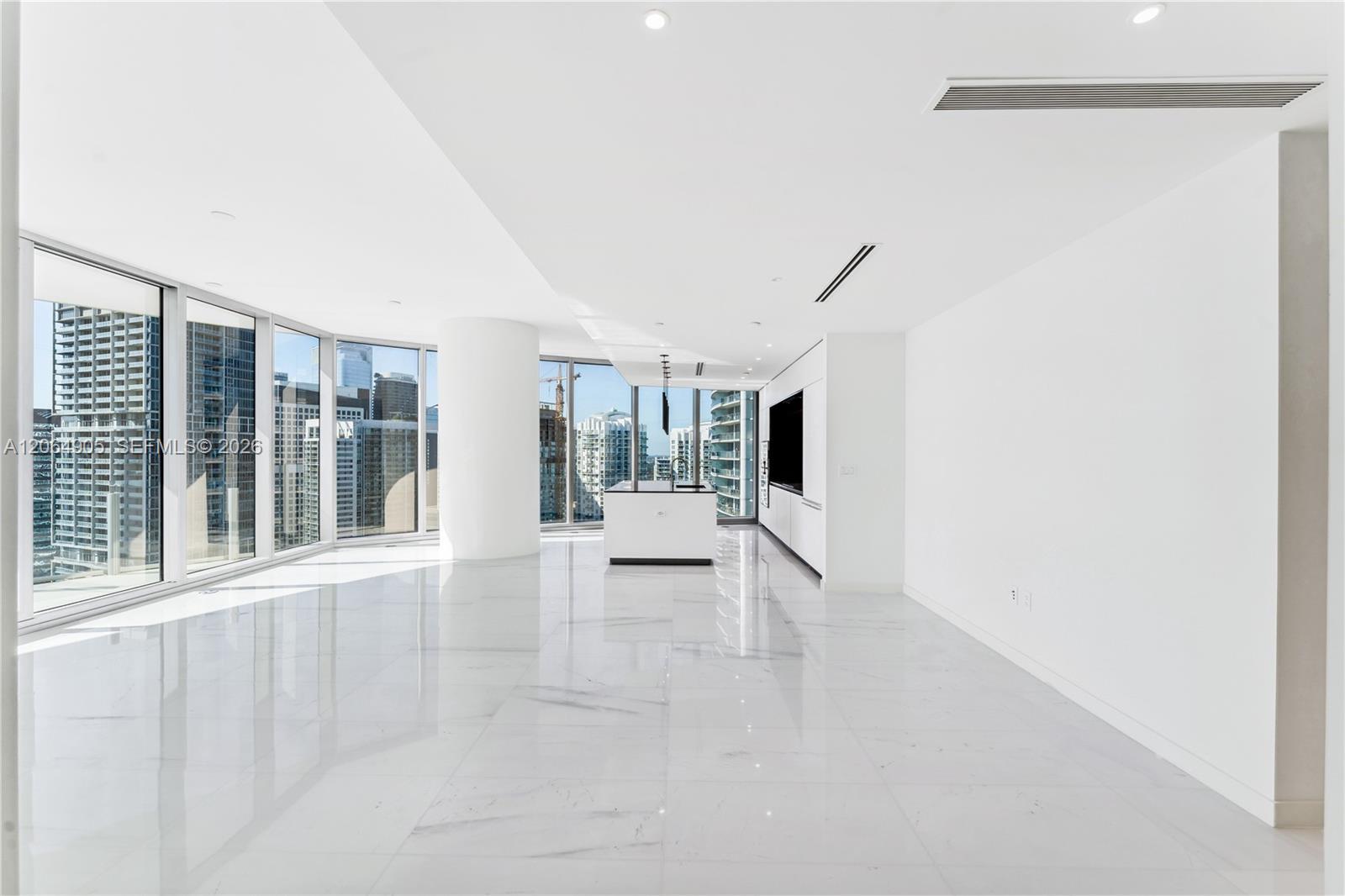 300 Biscayne Blvd Way # 3507, Miami FL 33131 photo 2