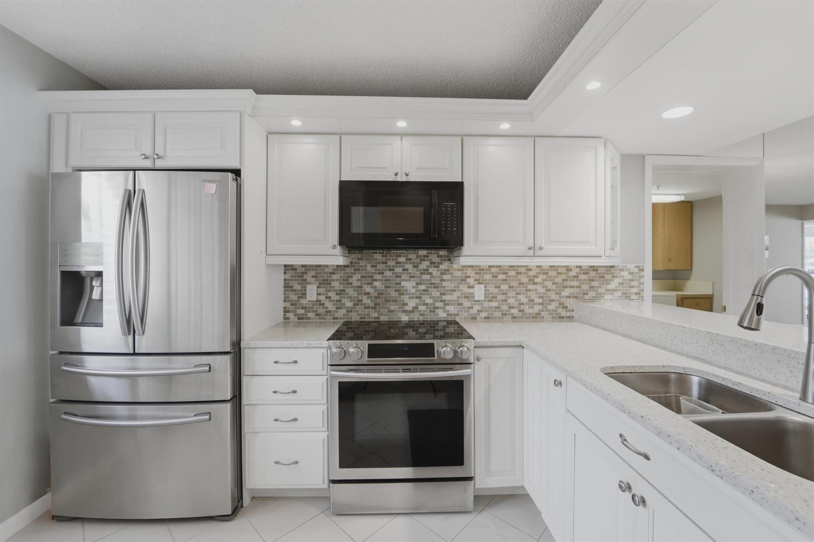 2601 MARINA ISLE Way # 204, Jupiter FL 33477 photo 3