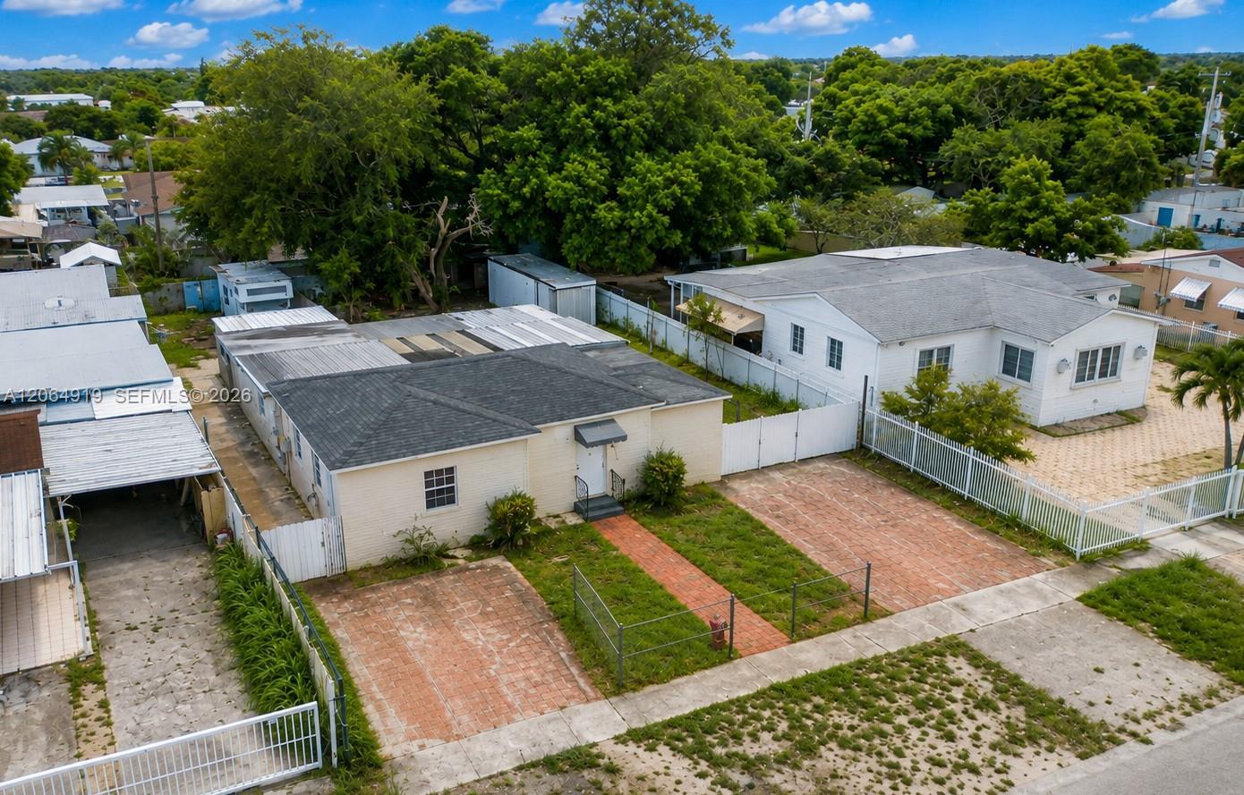 580 SE 2nd St, Hialeah FL 33010 photo 3