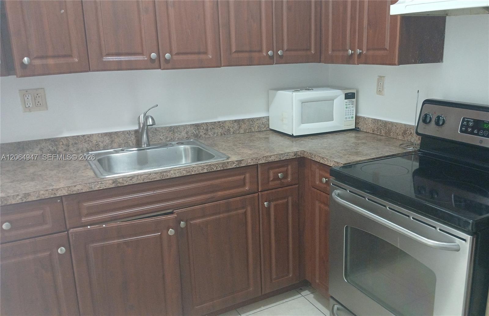 3610 NW 21st St # 313, Lauderdale Lakes FL 33311 photo 2