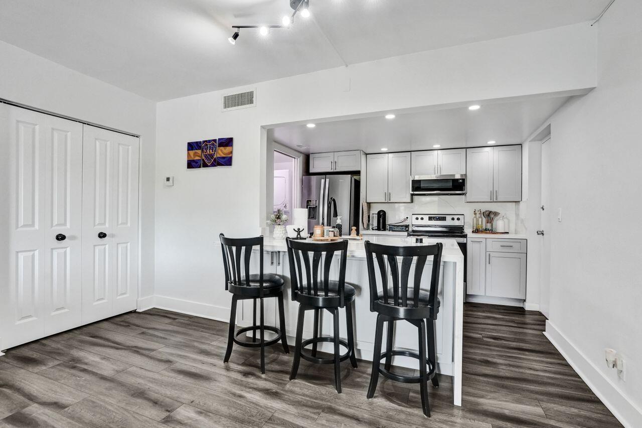 1000 RIVER REACH Drive # 321, Fort Lauderdale FL 33315 photo 4