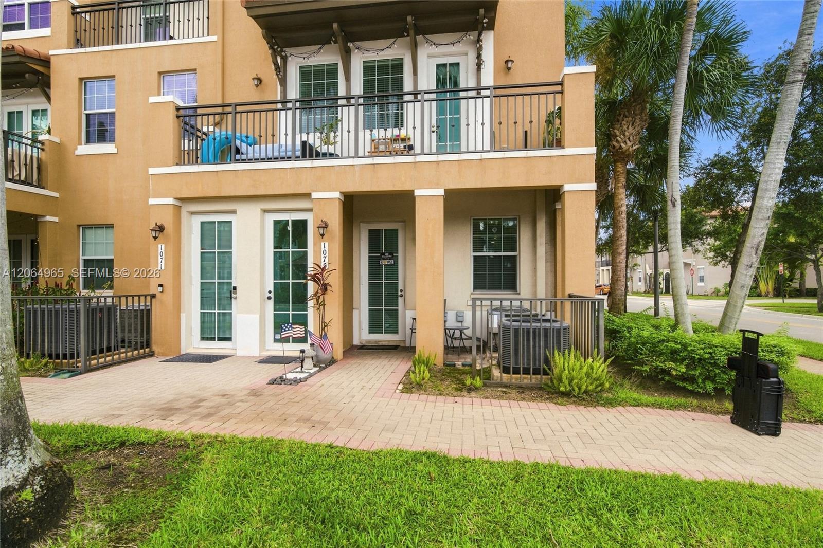 1075 SW 147 Ave # 5601, Pembroke Pines FL 33027 photo 2