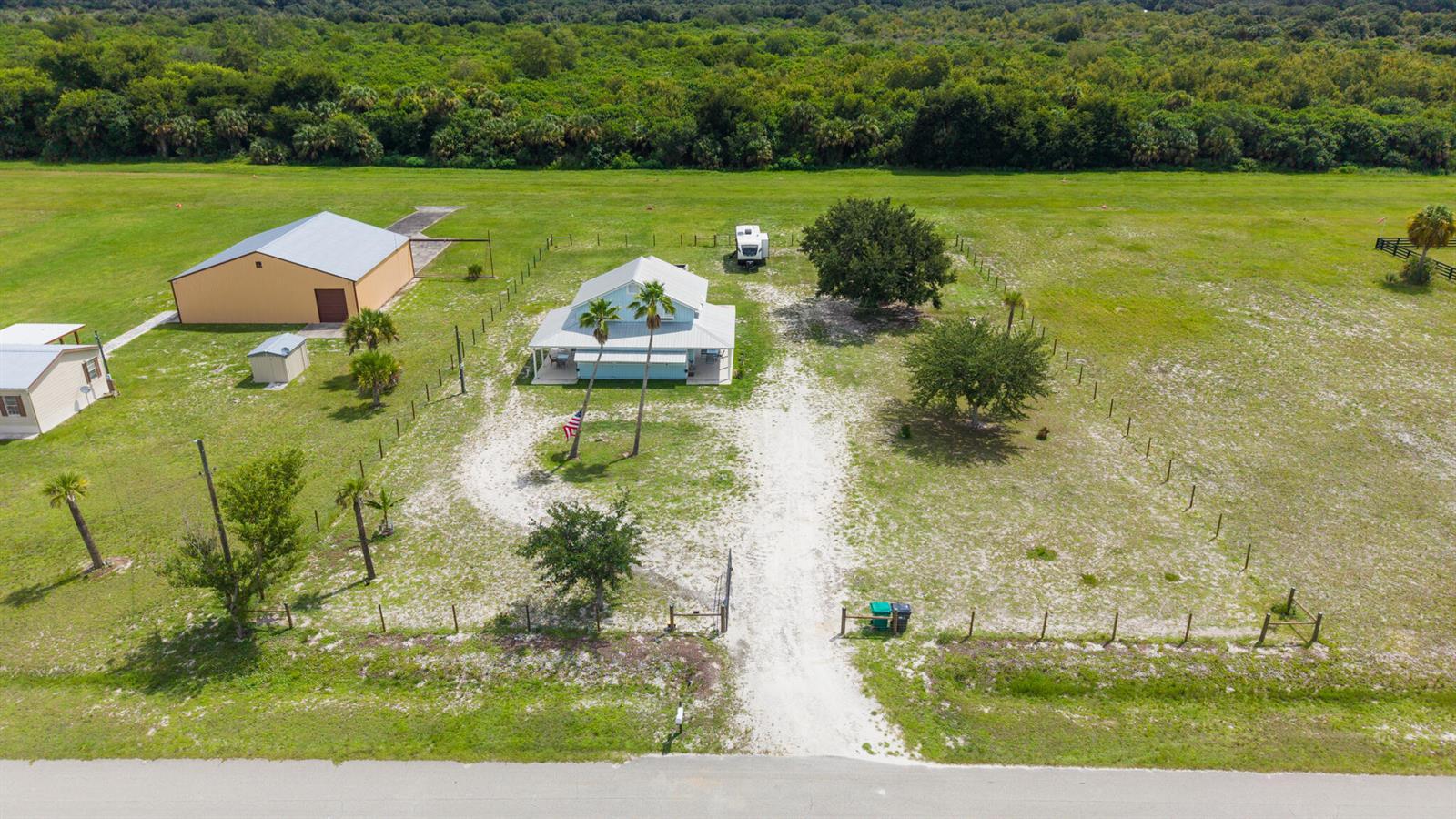 19695 NW 80th Drive, Okeechobee FL 34972 photo 5