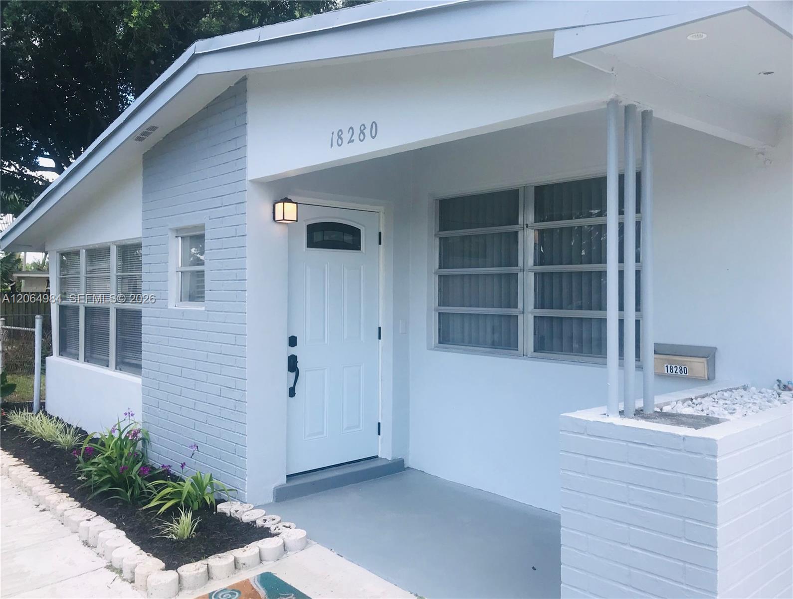 18280 S Glades Dr, North Miami Beach FL 33162 photo 2