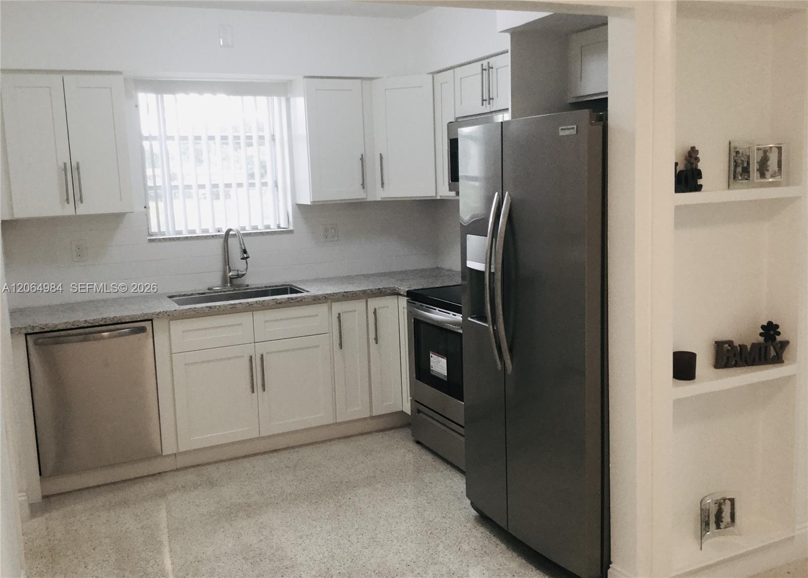 18280 S Glades Dr, North Miami Beach FL 33162 photo 5