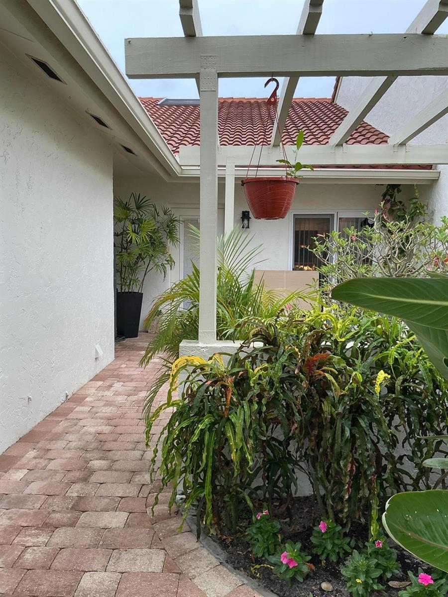 6912 BARBAROSSA Street, Boca Raton FL 33433 photo 3