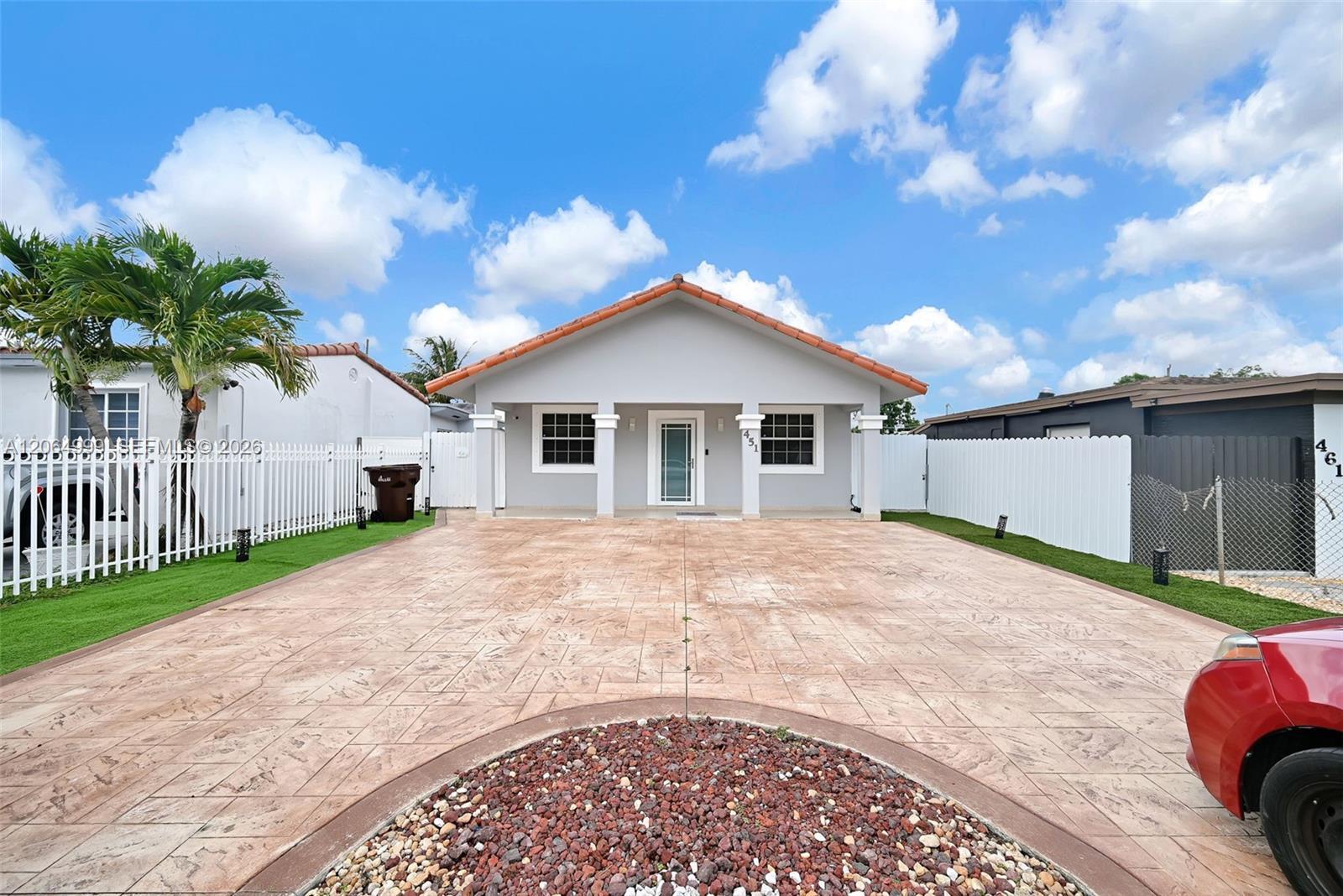 451 E 37th St, Hialeah FL 33013