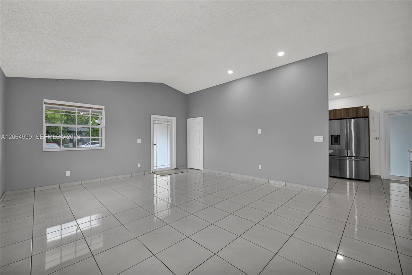 451 E 37th St, Hialeah FL 33013 photo 5