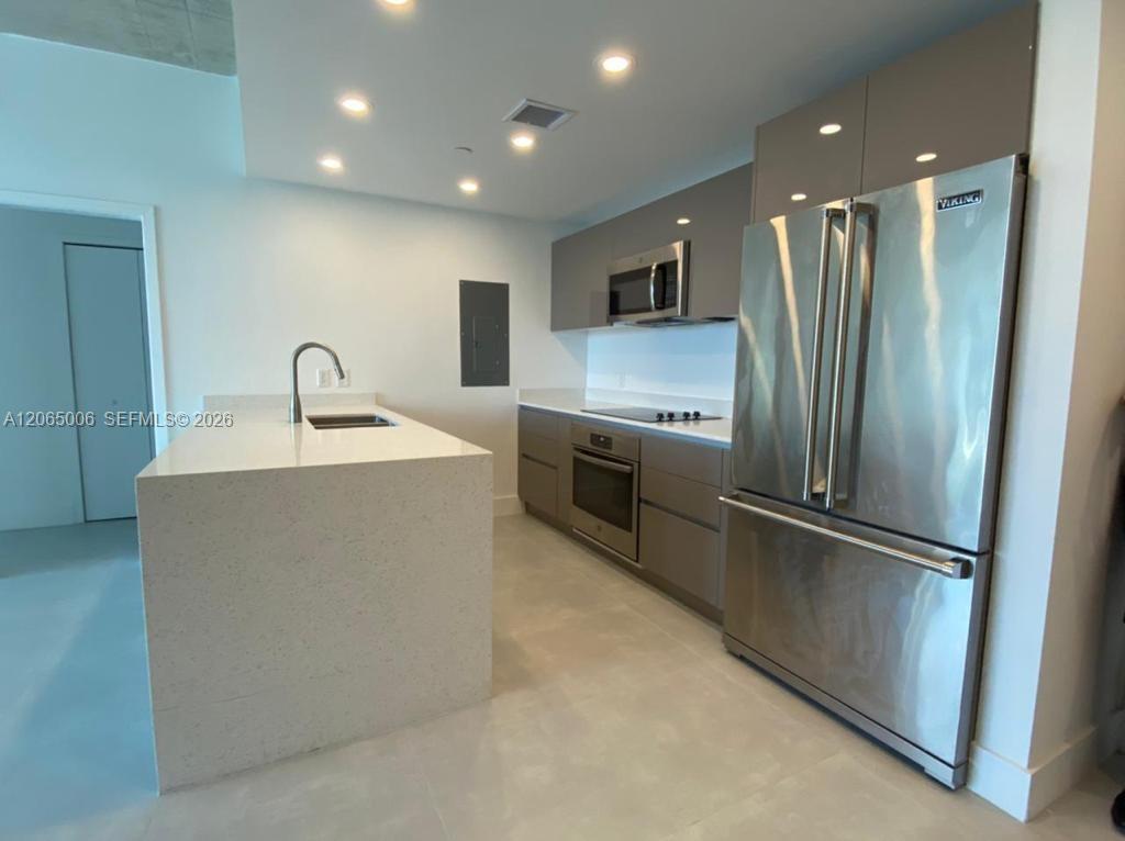 13800 Highland Dr, North Miami Beach FL 33181 photo 3
