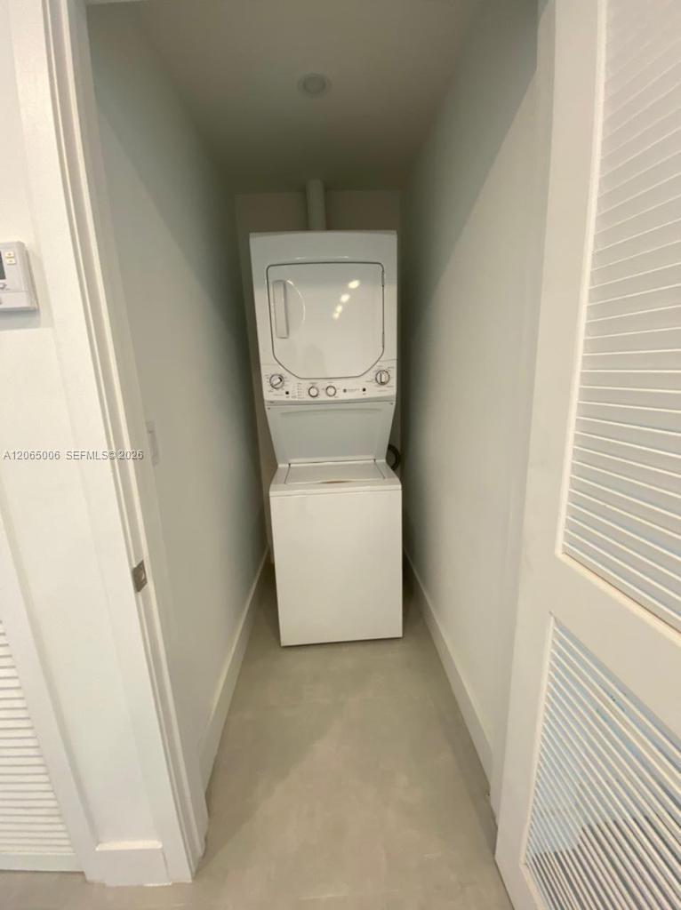 13800 Highland Dr, North Miami Beach FL 33181 photo 5
