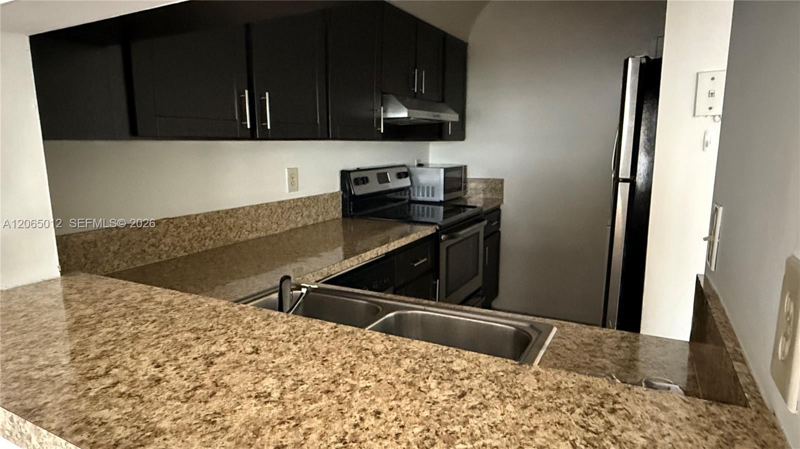 1032 Twin Lakes Dr # G, Coral Springs FL 33071 photo 5