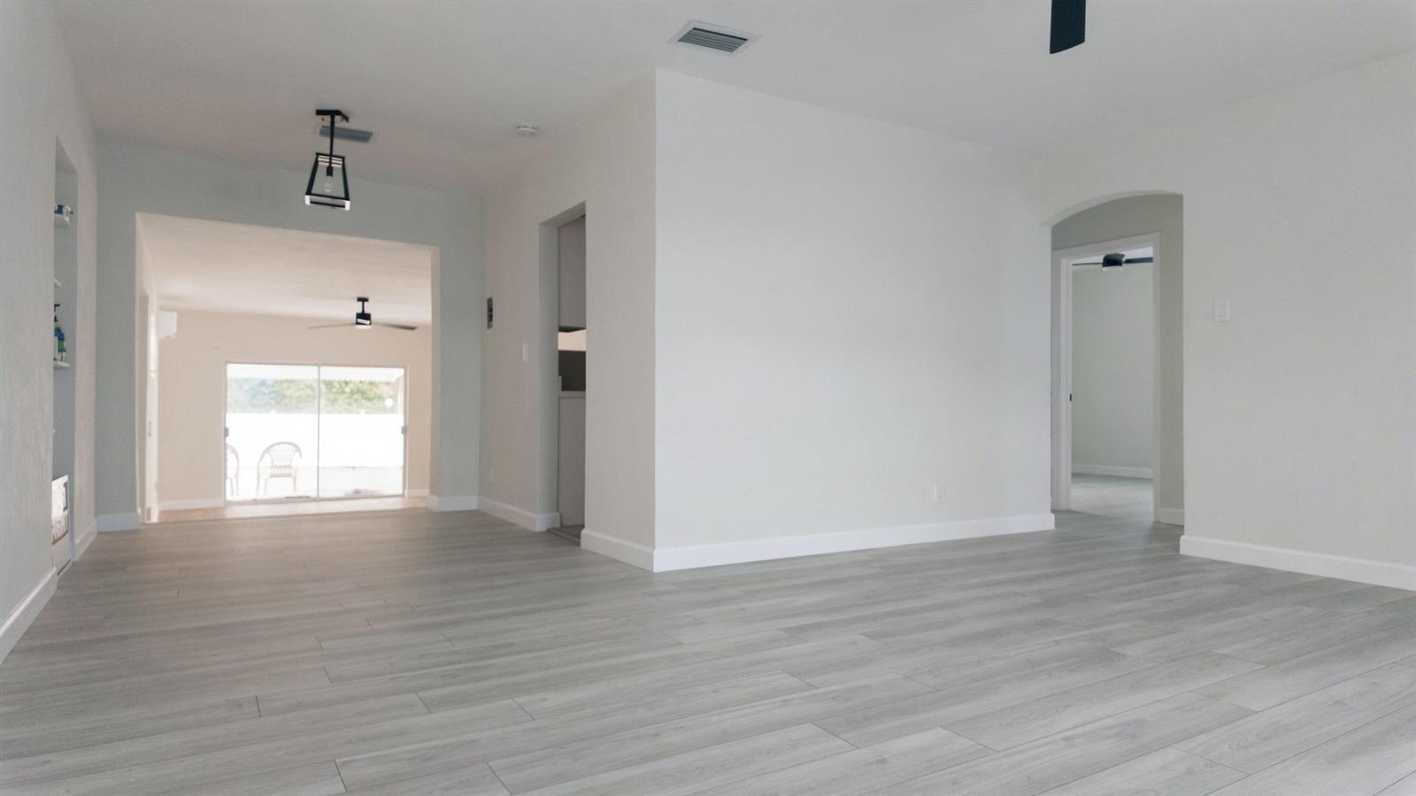 1945 NE 4TH Street, Deerfield Beach FL 33441 photo 2