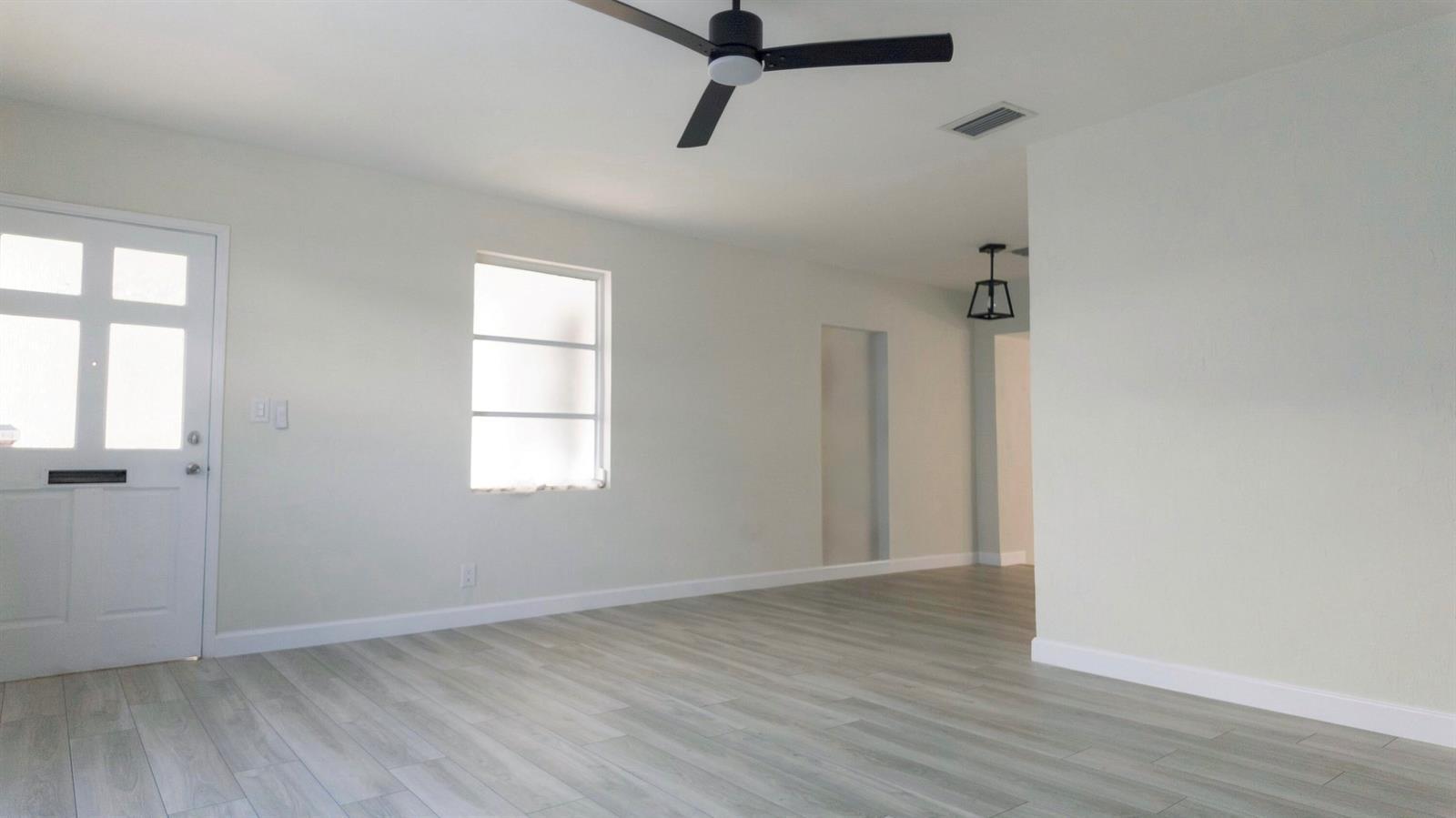 1945 NE 4TH Street, Deerfield Beach FL 33441 photo 3