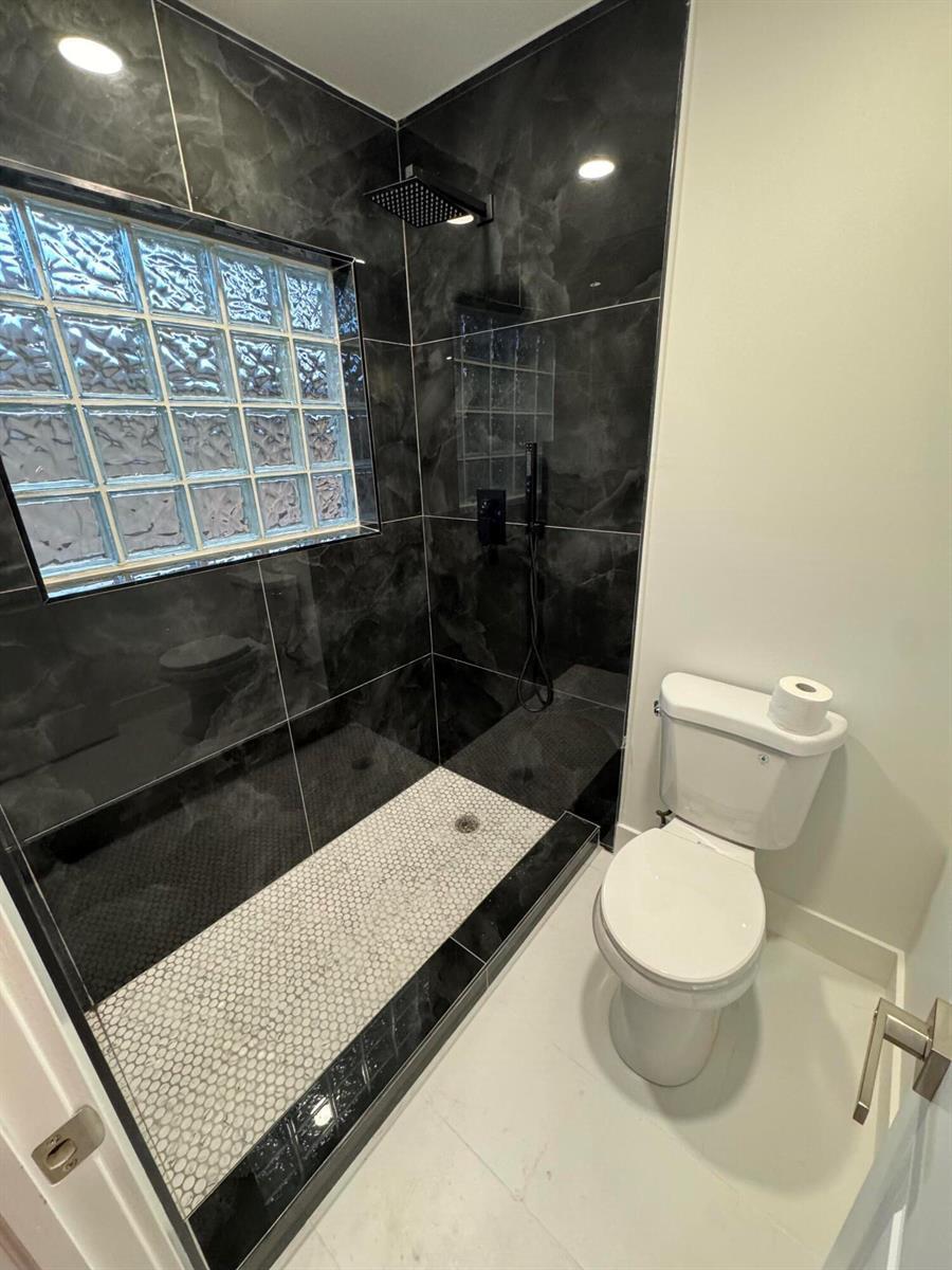 386 NW 40TH Terrace, Deerfield Beach FL 33442 photo 2