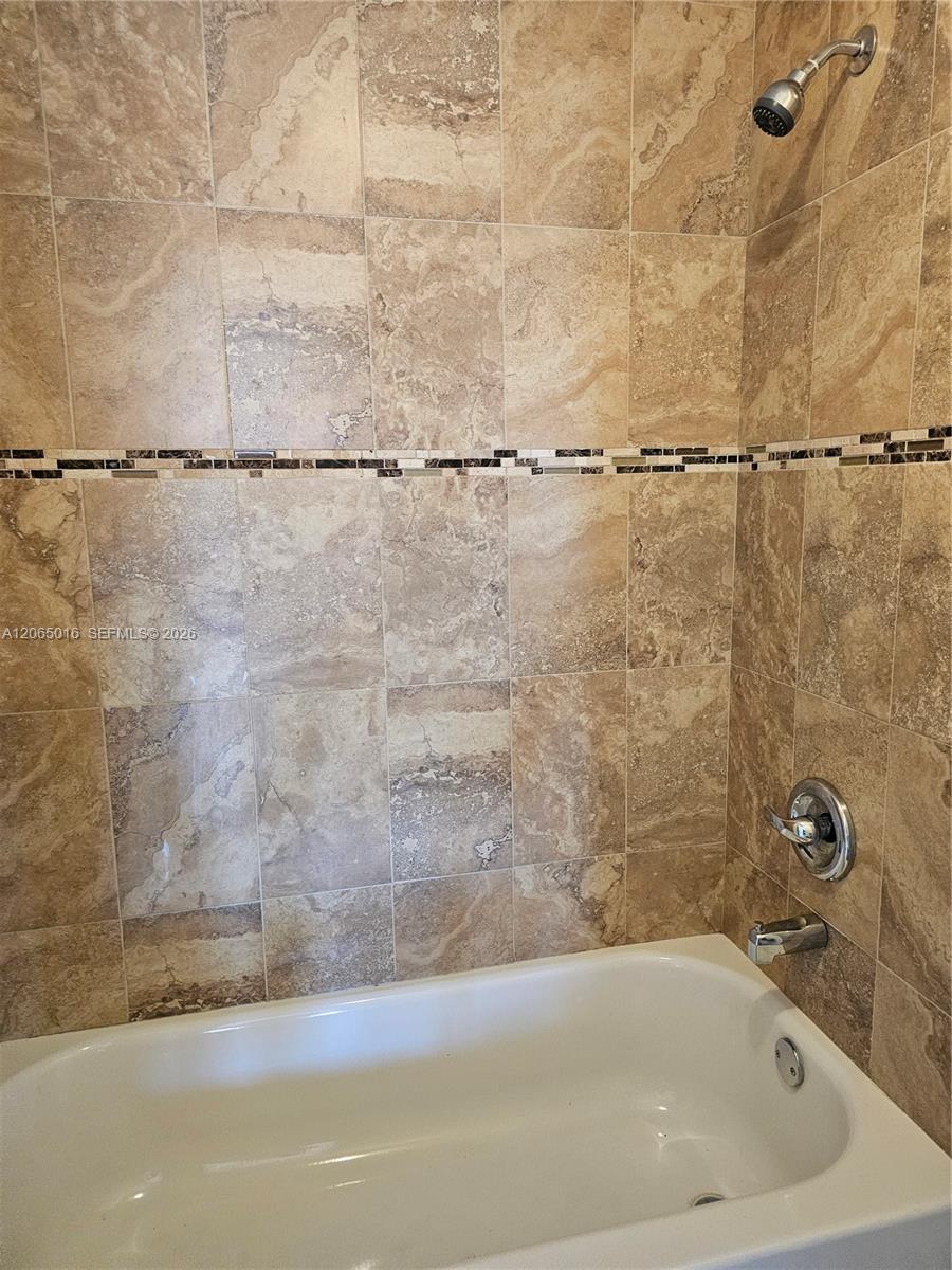 6535 W 27th Ct # 48, Hialeah FL 33016 photo 2