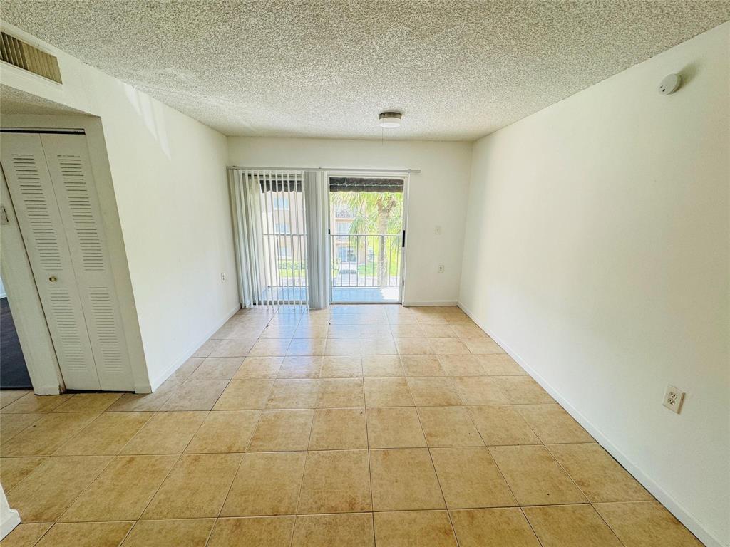 1068 N BENOIST FARMS Road # 302, West Palm Beach FL 33411 photo 2