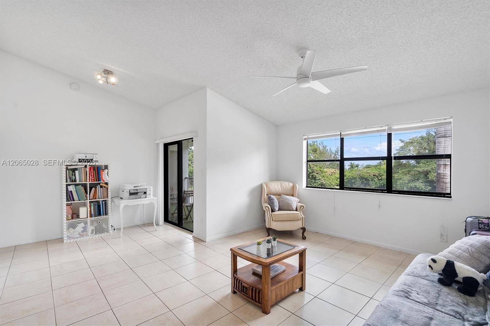610 S Park Rd # 1, Hollywood FL 33021 photo 4
