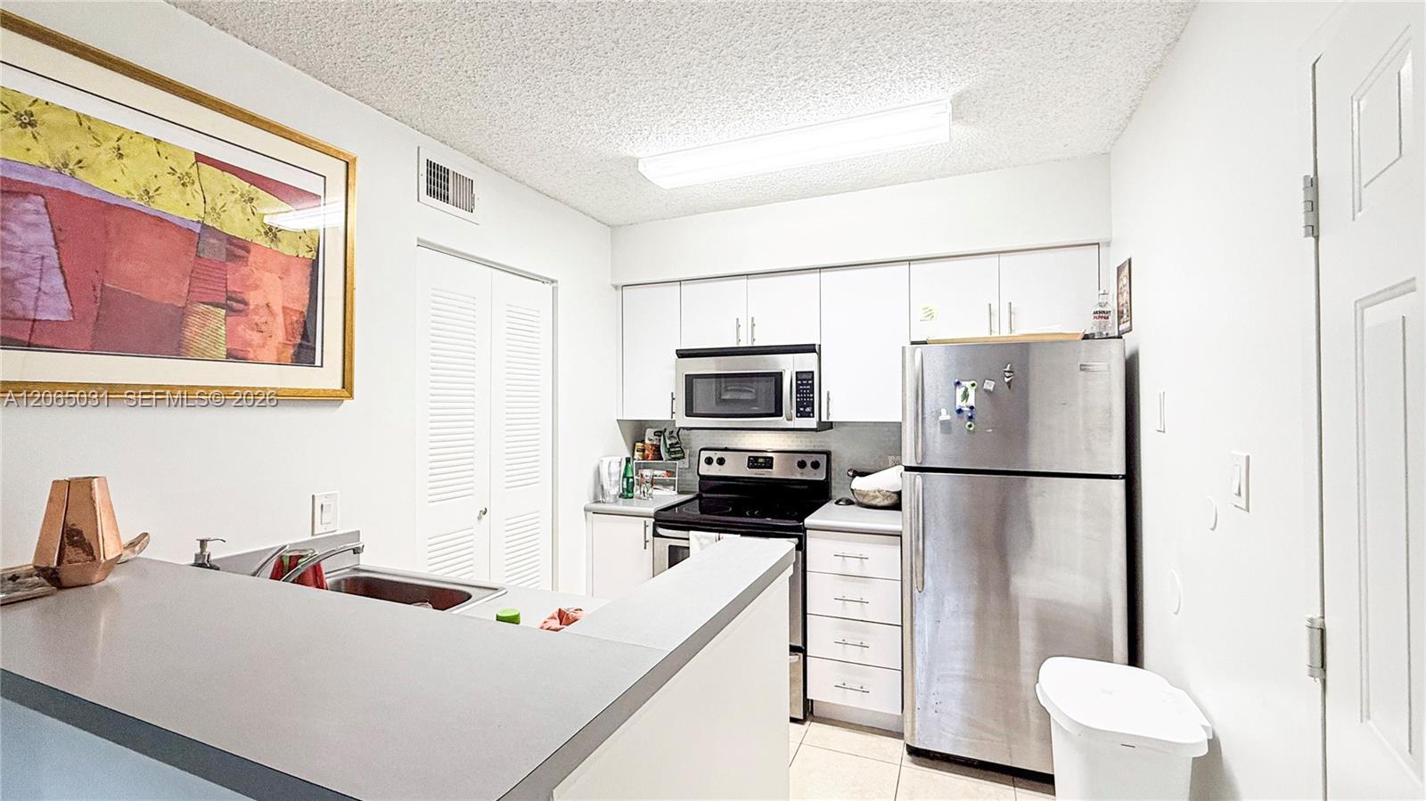 540 S Park Rd # 9, Hollywood FL 33021 photo 4