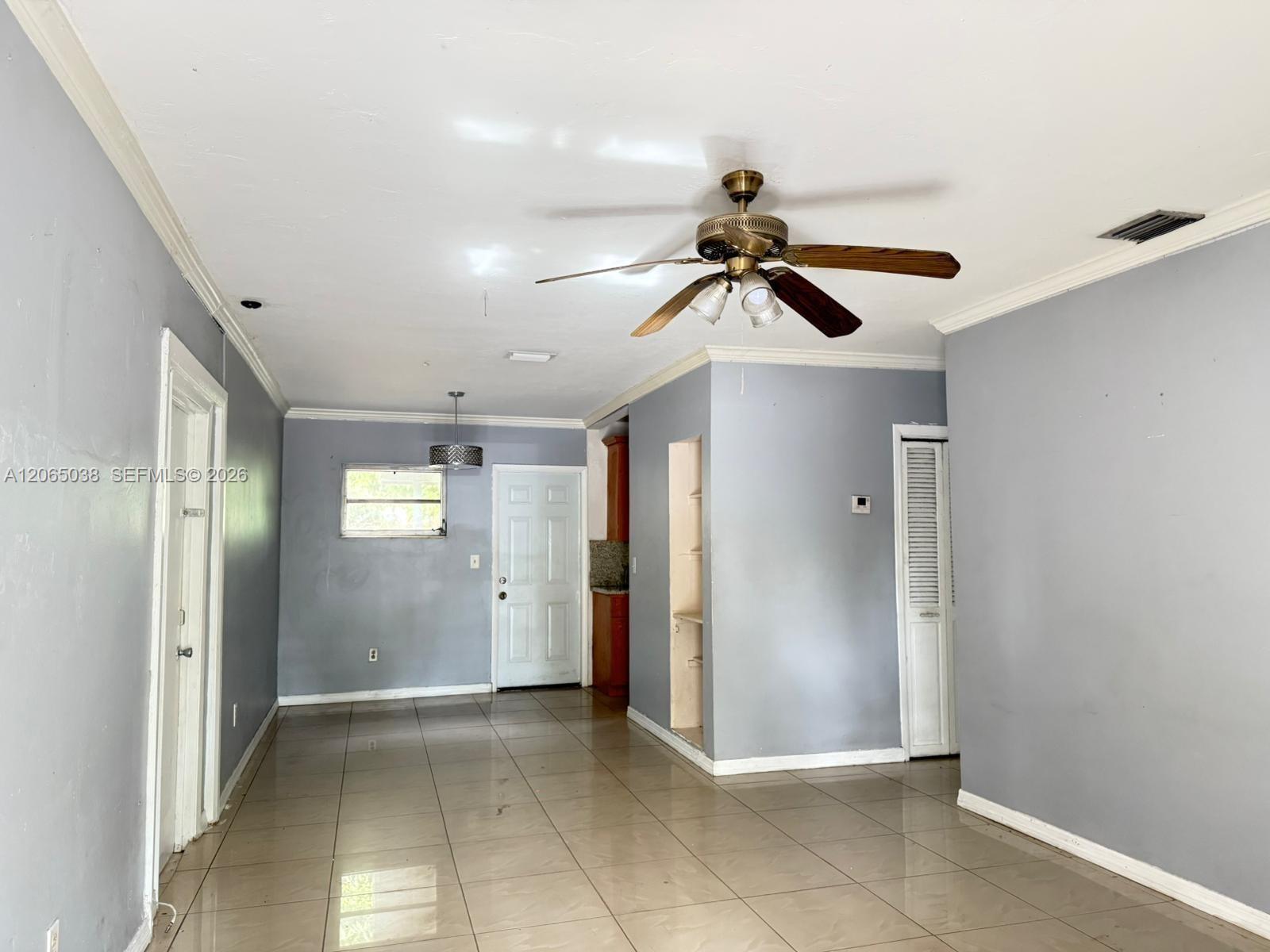 951 NE 157th Ter, North Miami Beach FL 33162 photo 4