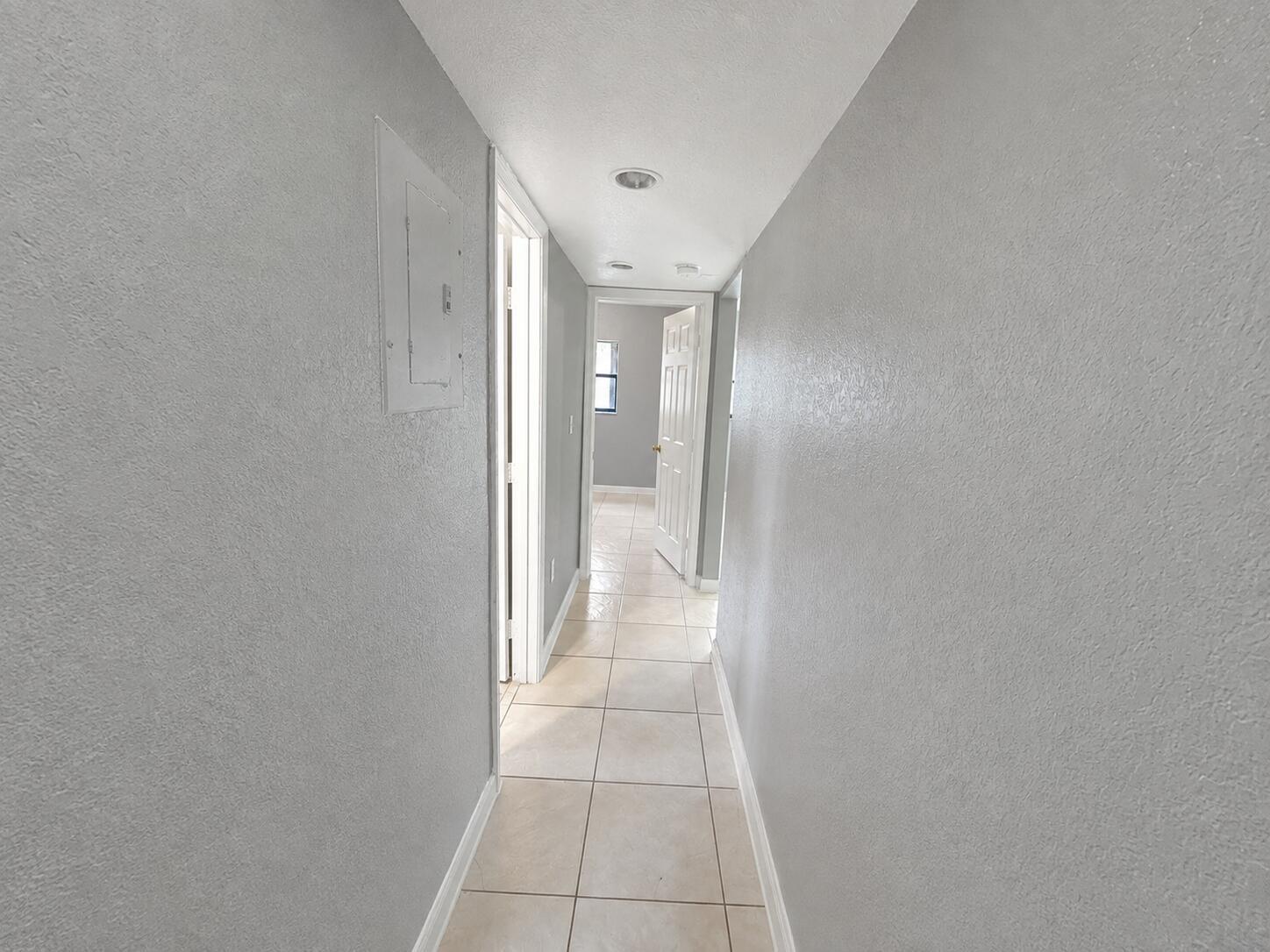 421 NW 7TH Terrace # 4, Fort Lauderdale FL 33311 photo 2