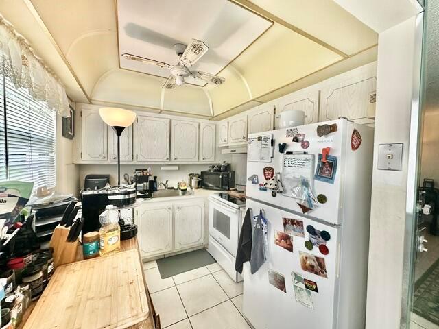 571 Fanshaw N, Boca Raton FL 33434 photo 3
