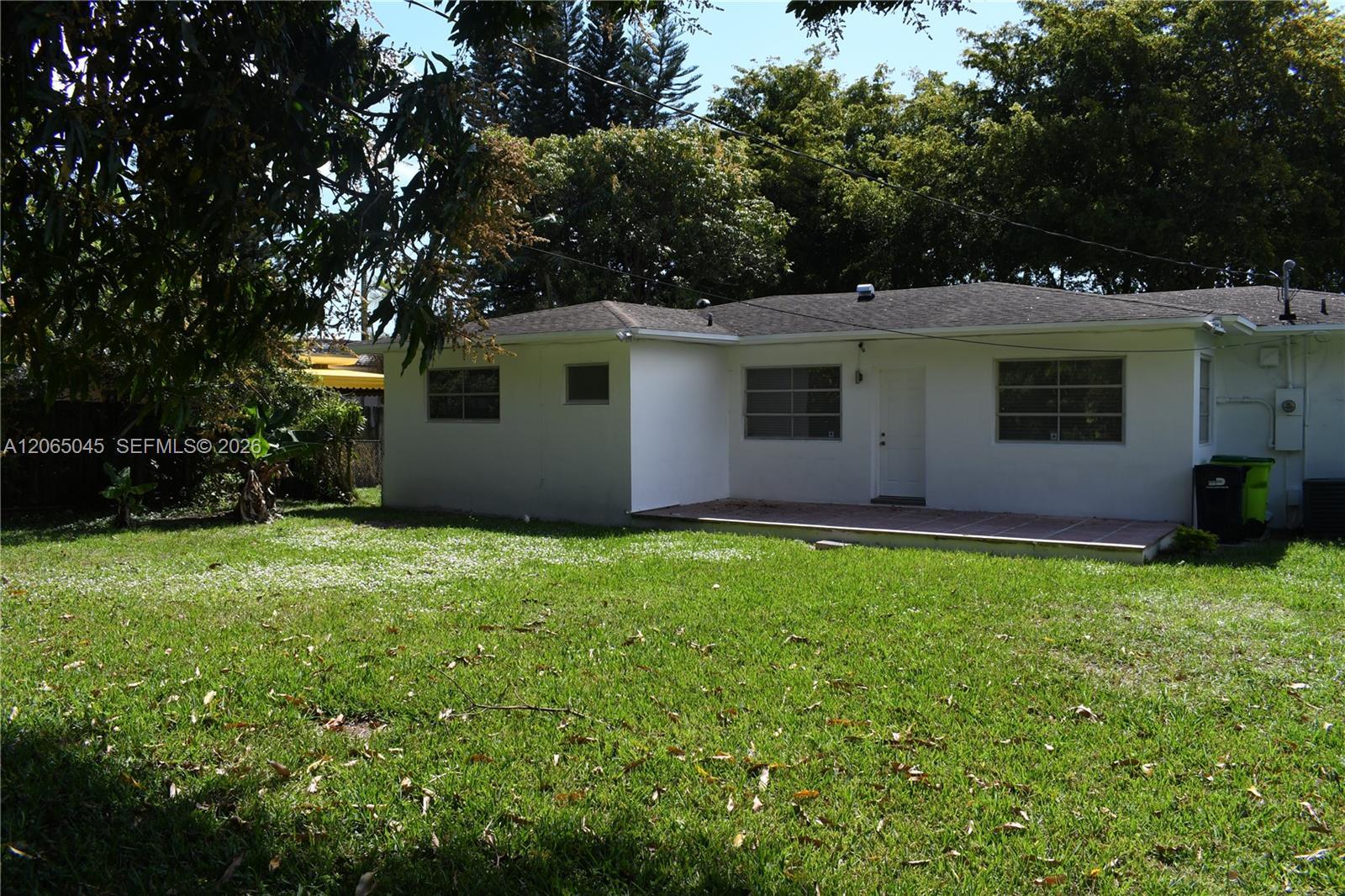33 NW 87th St, El Portal FL 33150 photo 4