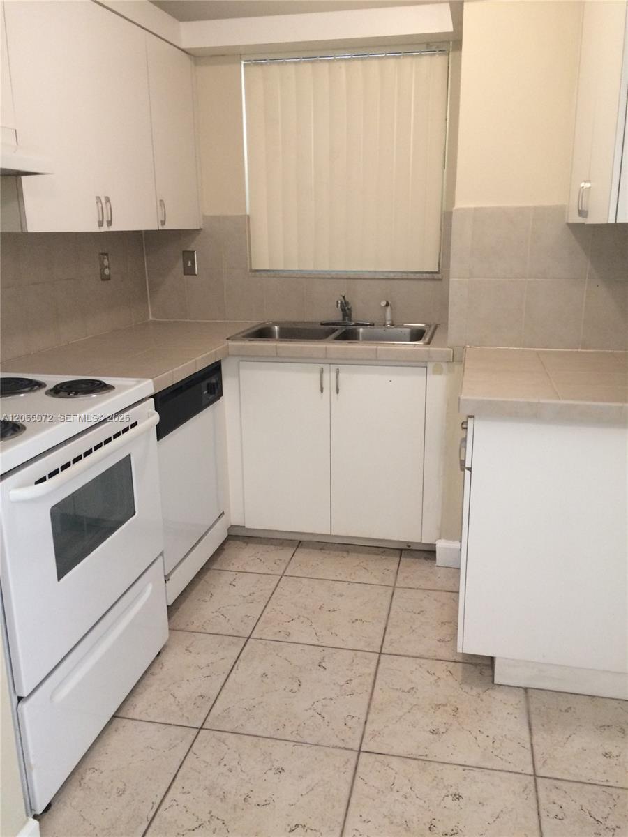 8810 Fontainebleau Blvd # 209, Miami FL 33172 photo 4